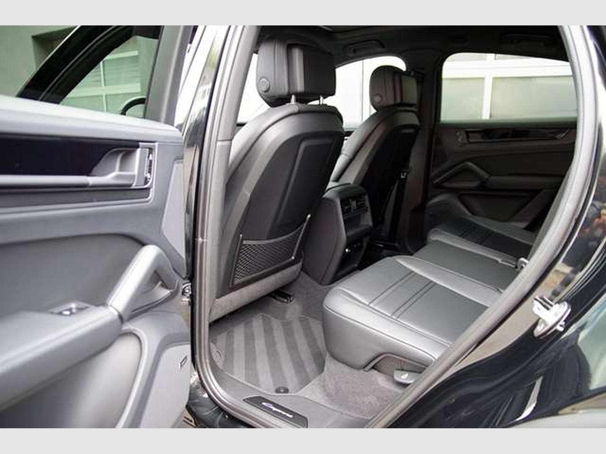 Porsche Cayenne Cayenne Coupe Black Edition*4+1,AVAILABLE TODAY* (2026) - Photo 8