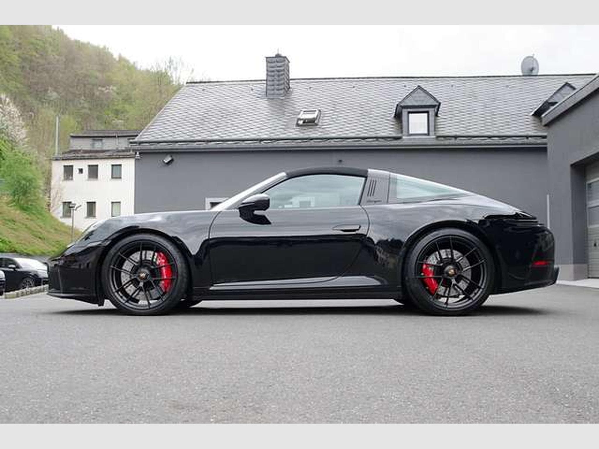 Porsche 911 992.2 Targa 4 GTS*GTS-Paket Rot,Lift,HD,18-Wege* (2025) - Photo 3