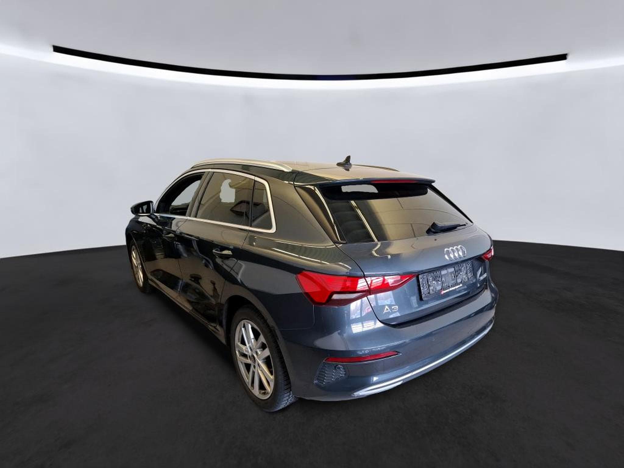 Audi A3 Sportback Advanced 2.0 30 TDI 115 CV *ATTELAGE* *MEPLAT* GAR (2023) - Foto 4