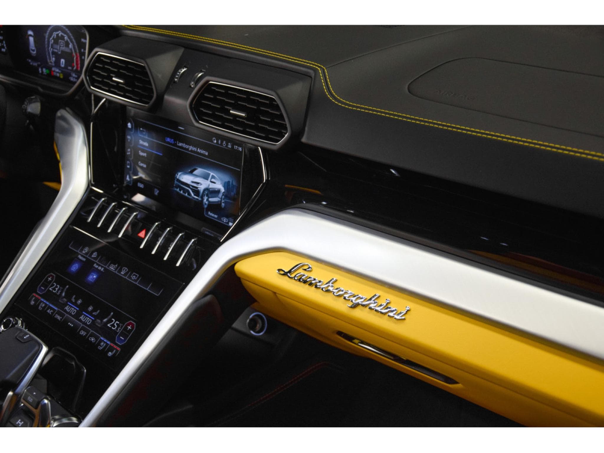 Lamborghini Urus V8 - GRIGIO KERES / GIALLO (2022) - Photo 27