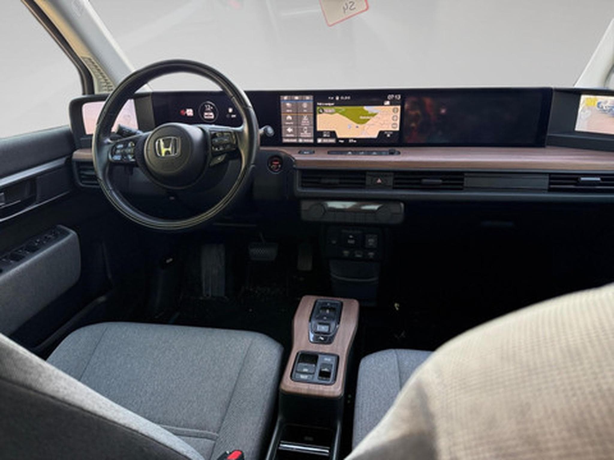 Honda e ADVANC (2026) - Photo 19