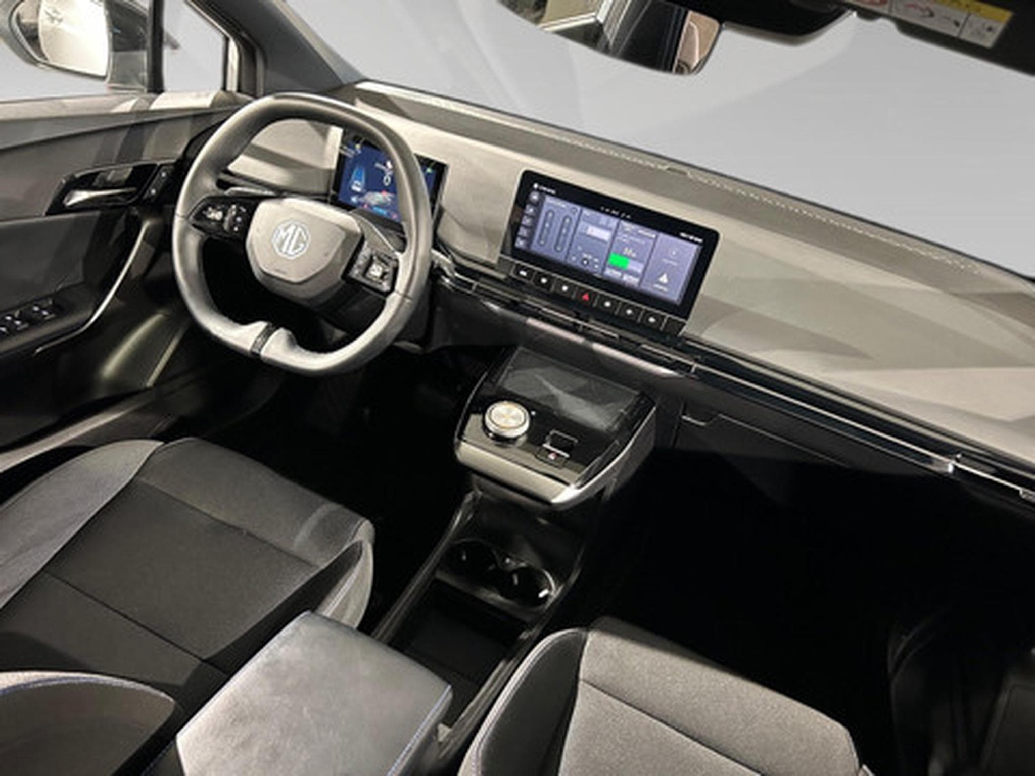 MG MG4 COMFORT 64 kWh (2026) - Photo 17