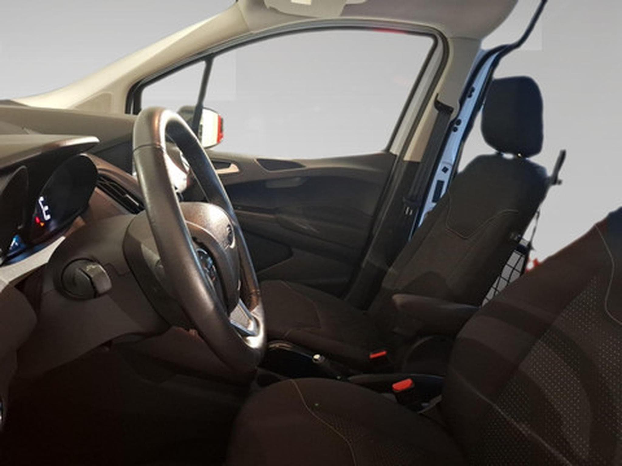 Ford Transit 1.0 Trend (2026) - Photo 9