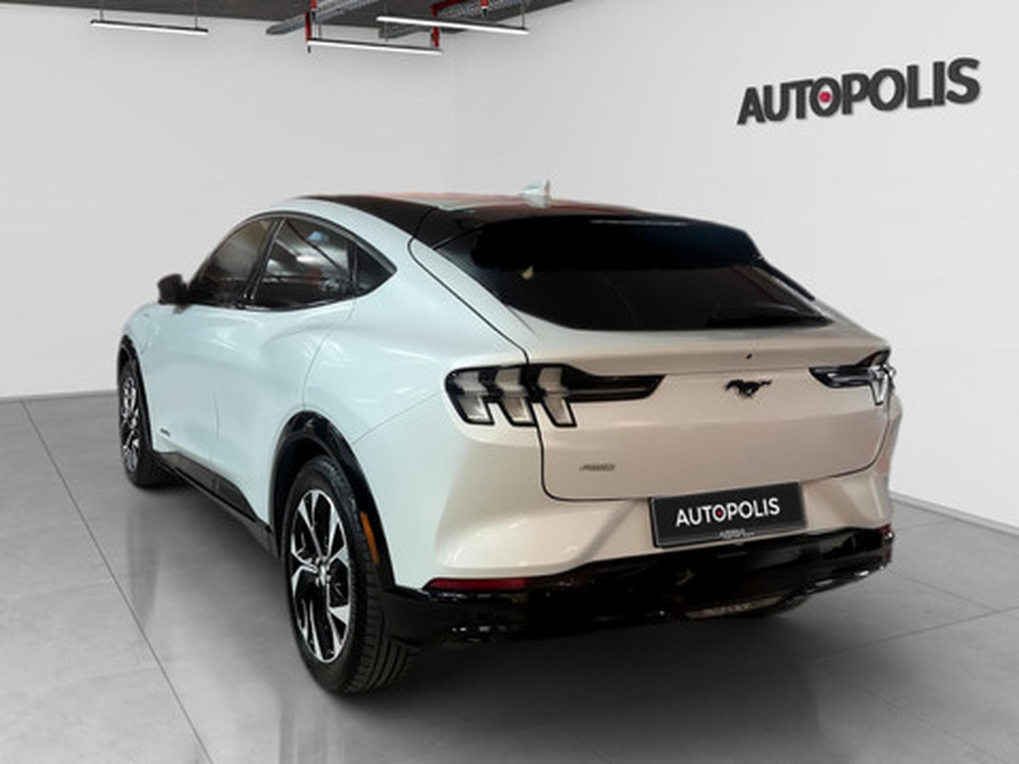 Ford Mustang Mach-E AWD (2026) - Photo 19