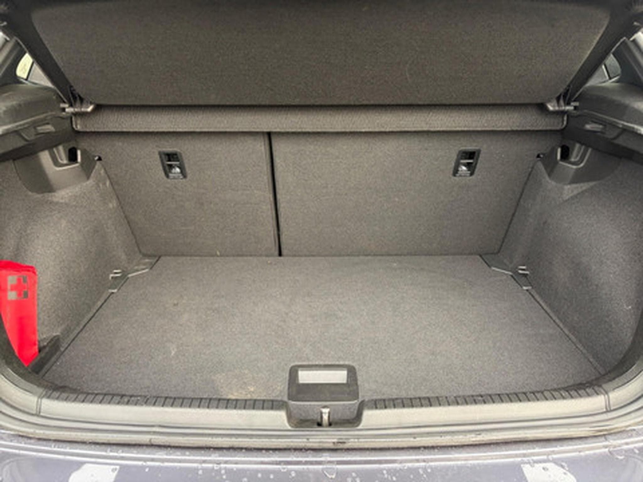 VW Polo GTI 2.0 GTI 207 PS Couleur Gris Fonce (2026) - Photo 12