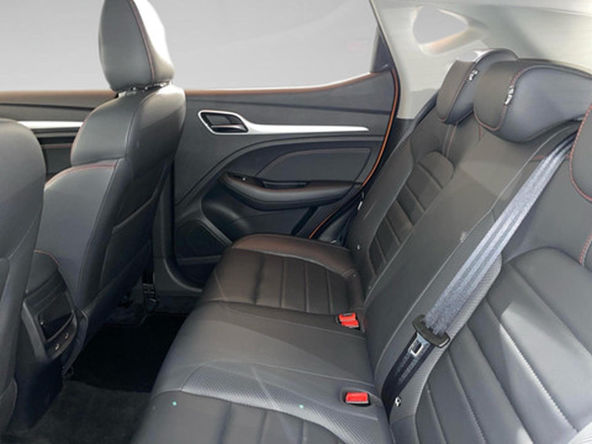 MG ZS 1.0 T-GDi AT LUXURY (2026) - Photo 11