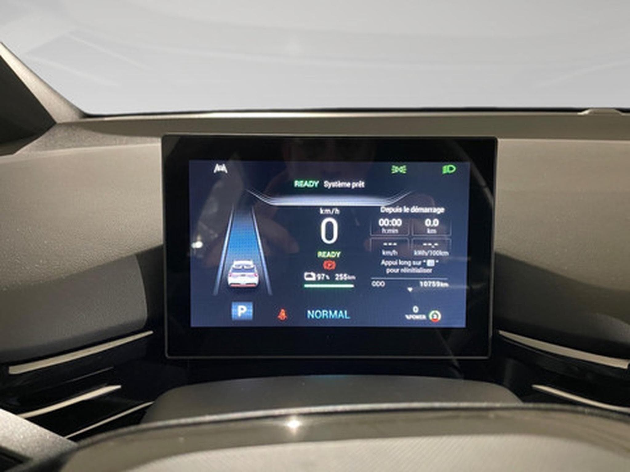 MG MG4 STANDARD (2026) - Photo 2