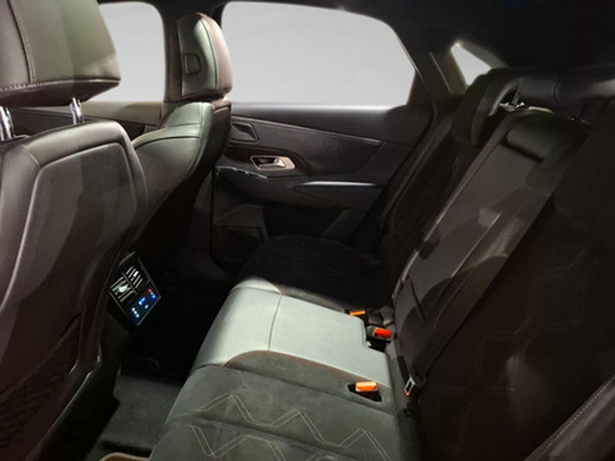 DS Automobiles DS7 CROSSBACK 1.5 PERFOMANCE (2026) - Photo 11