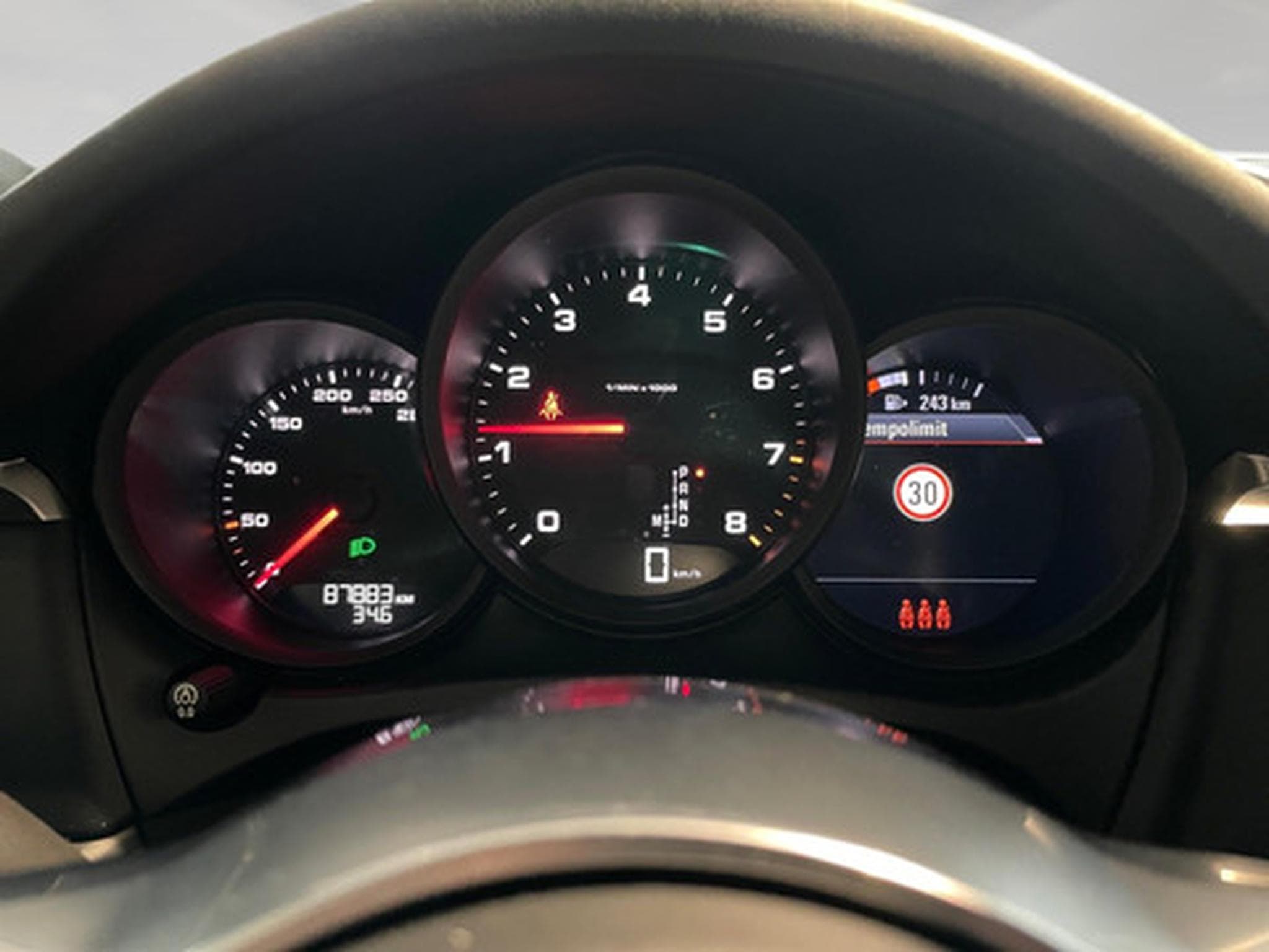Porsche Macan 2.0 Macan (2020) - Photo 2