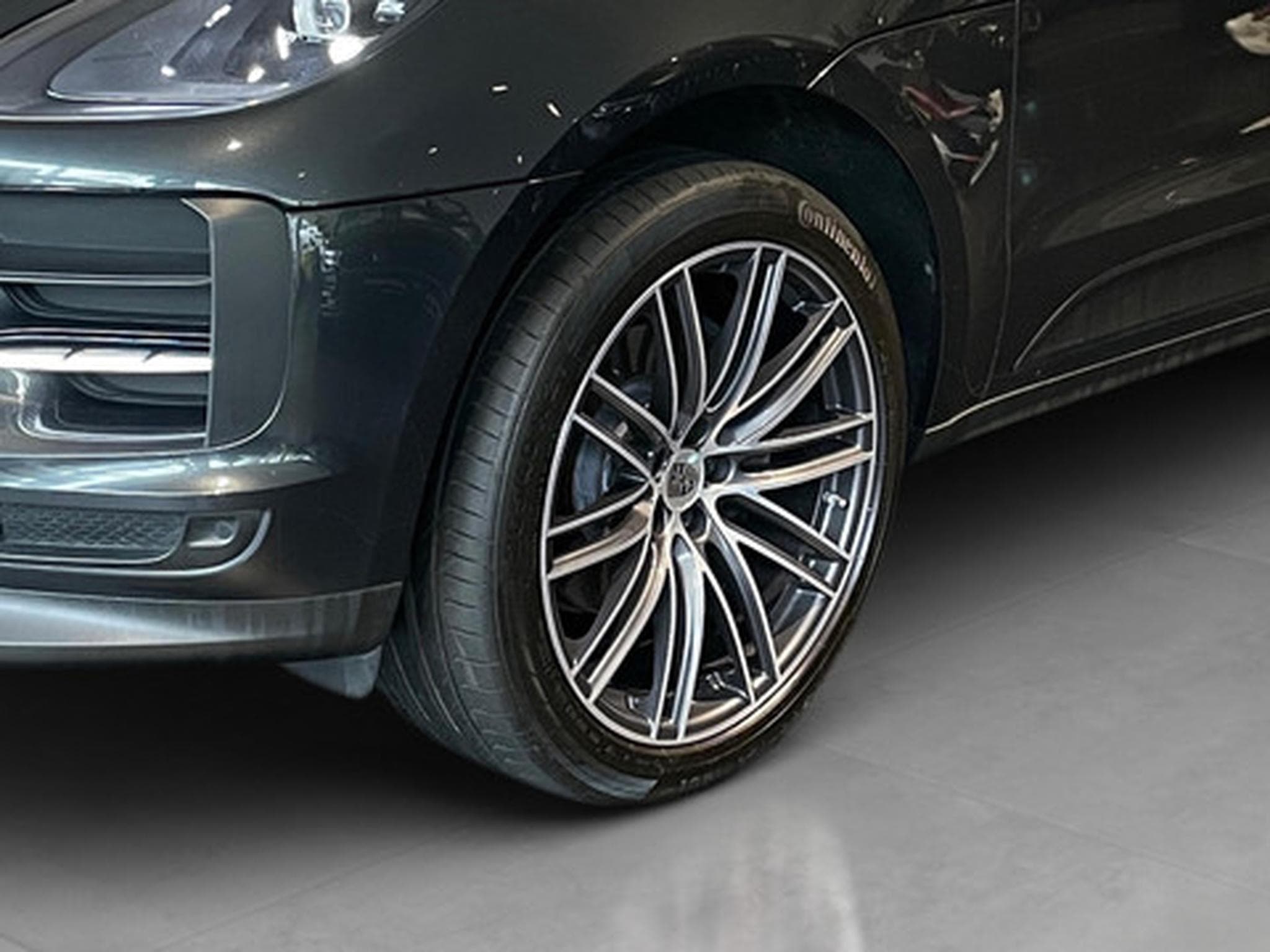 Porsche Macan 2.0 Macan (2020) - Photo 21