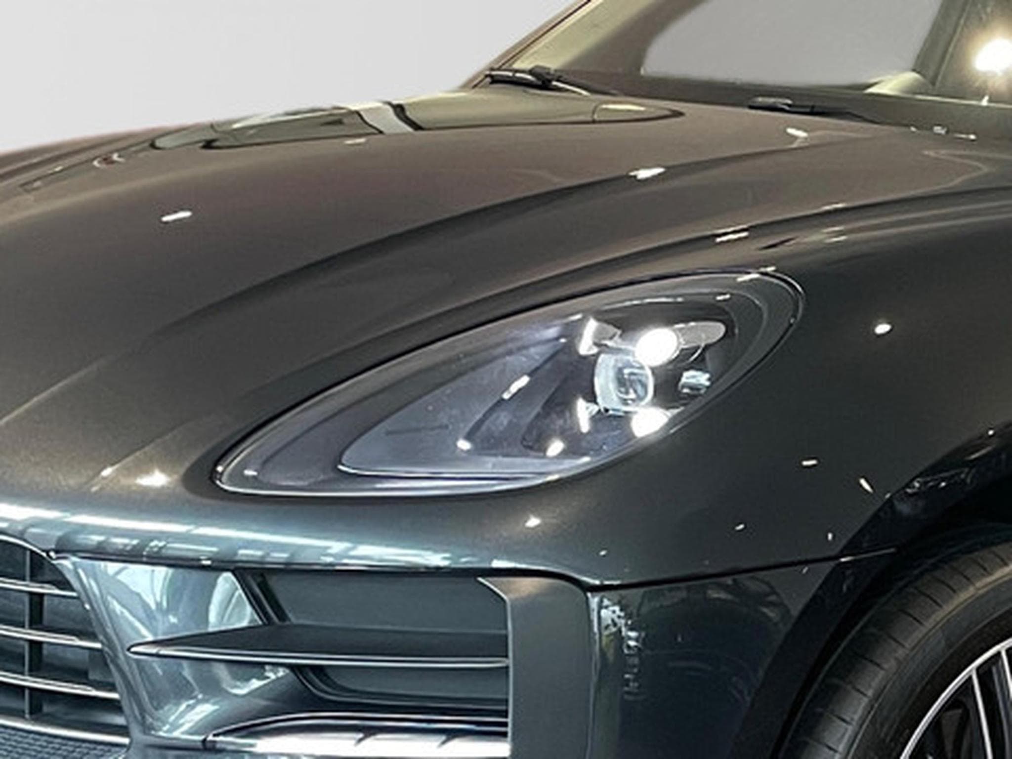Porsche Macan 2.0 Macan (2020) - Photo 22