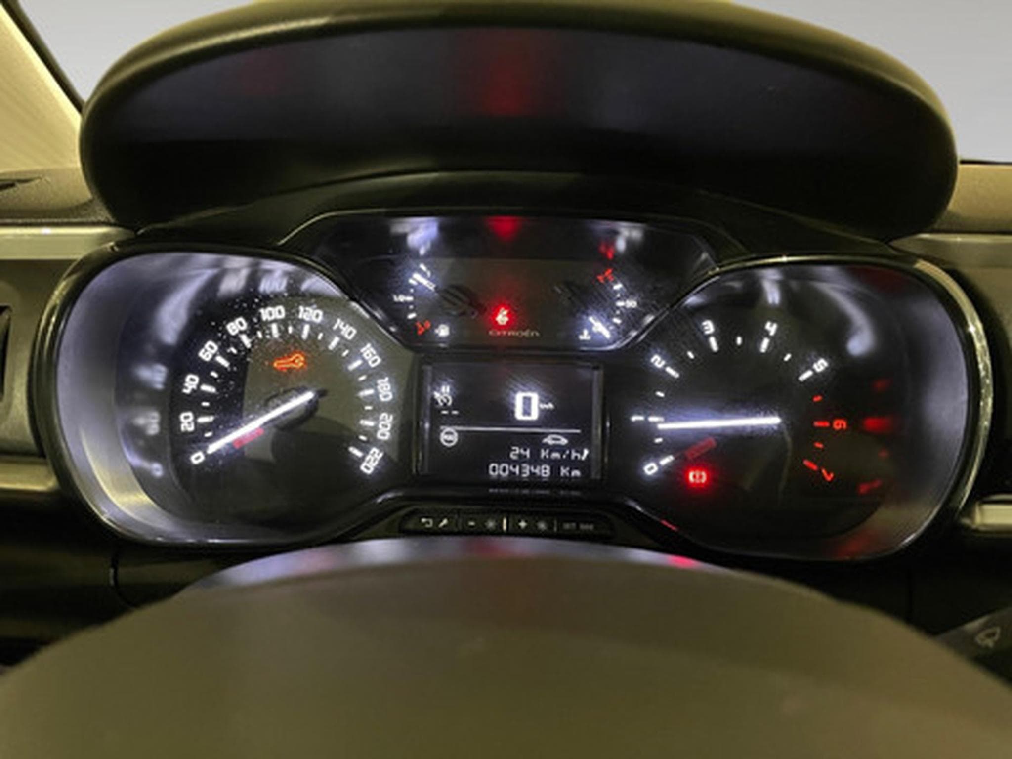 Citroën C3 1.5 BlueHDi 100 S&S (2024) - Foto 2