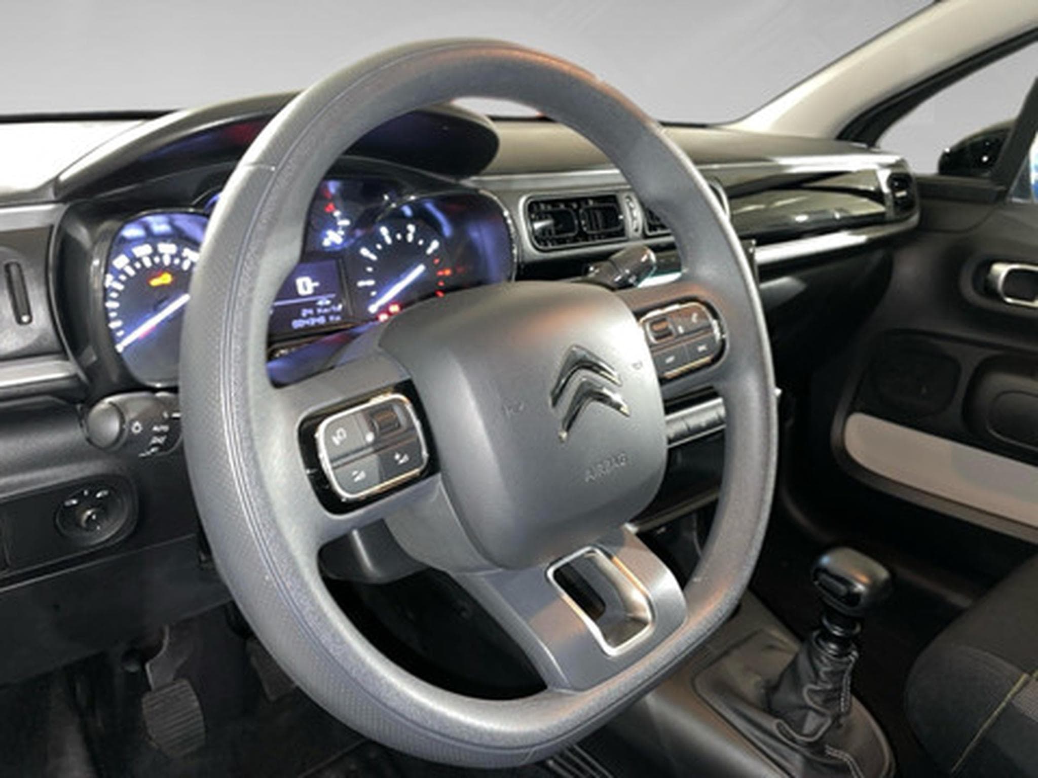 Citroën C3 1.5 BlueHDi 100 S&S (2024) - Foto 8
