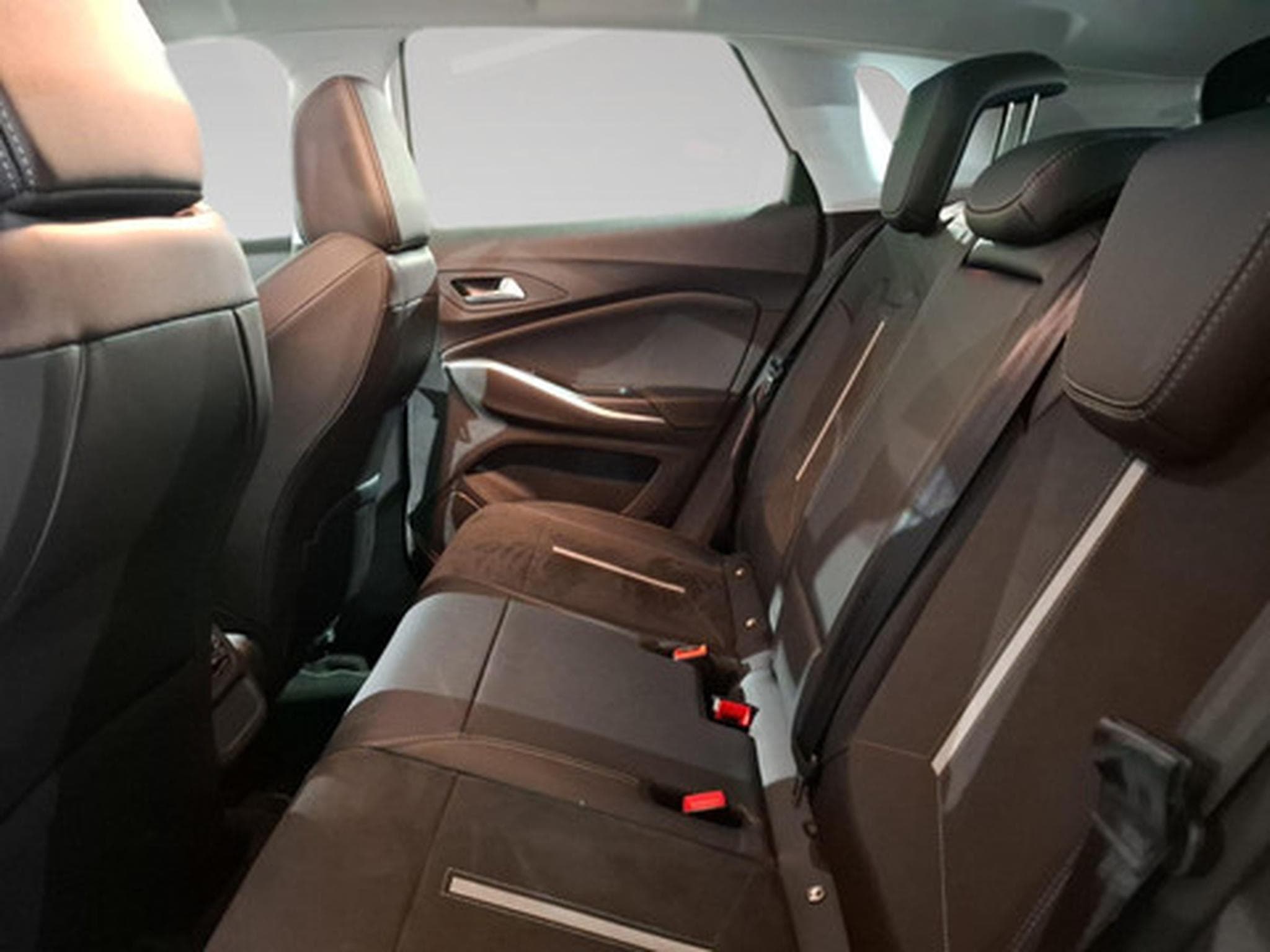 Opel Grandland 1.6 GSe (2026) - Photo 18