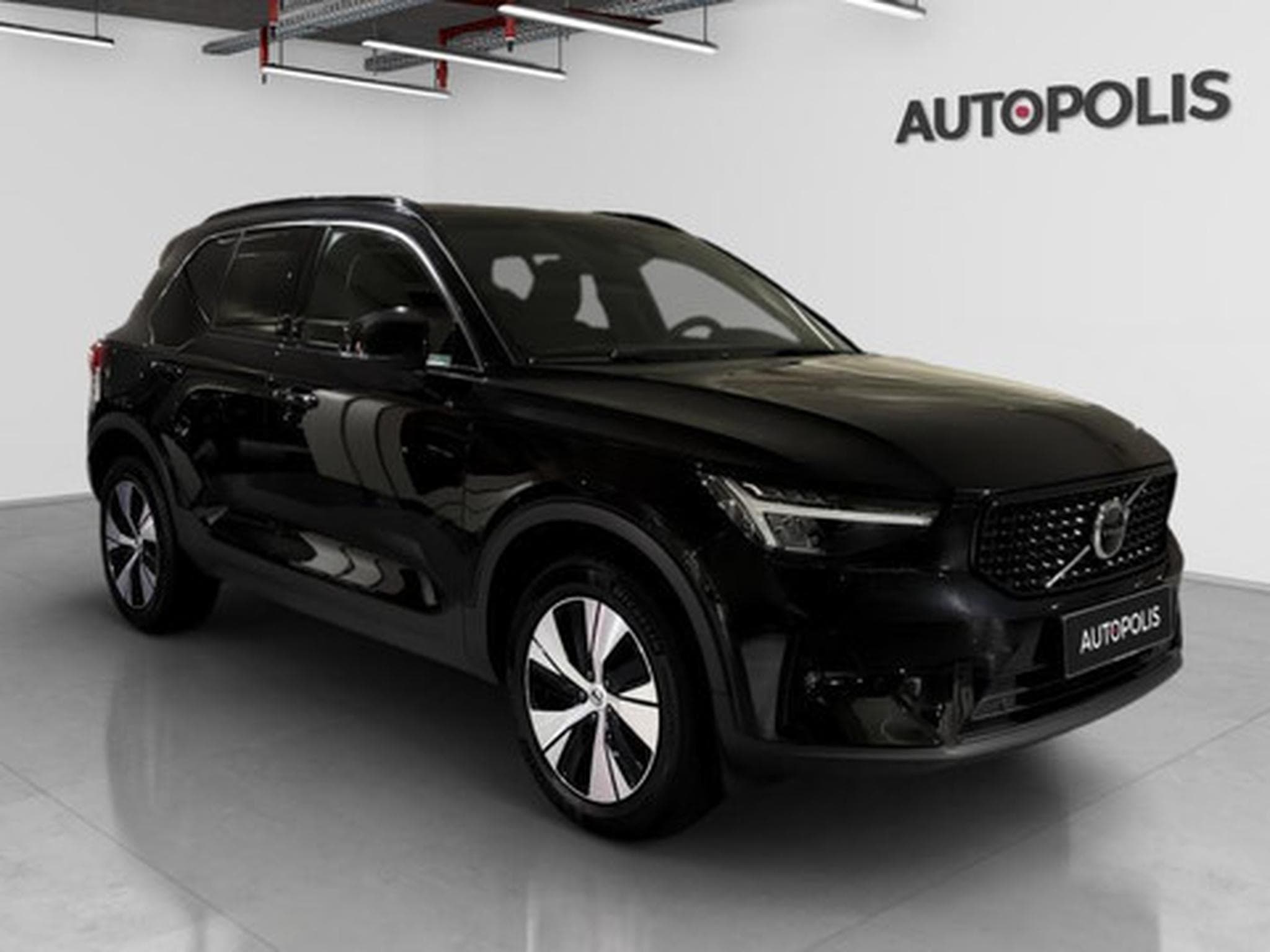 Volvo XC40 1.5 T5 Plus Dark PHEV 262 PS (2026) - Photo 11