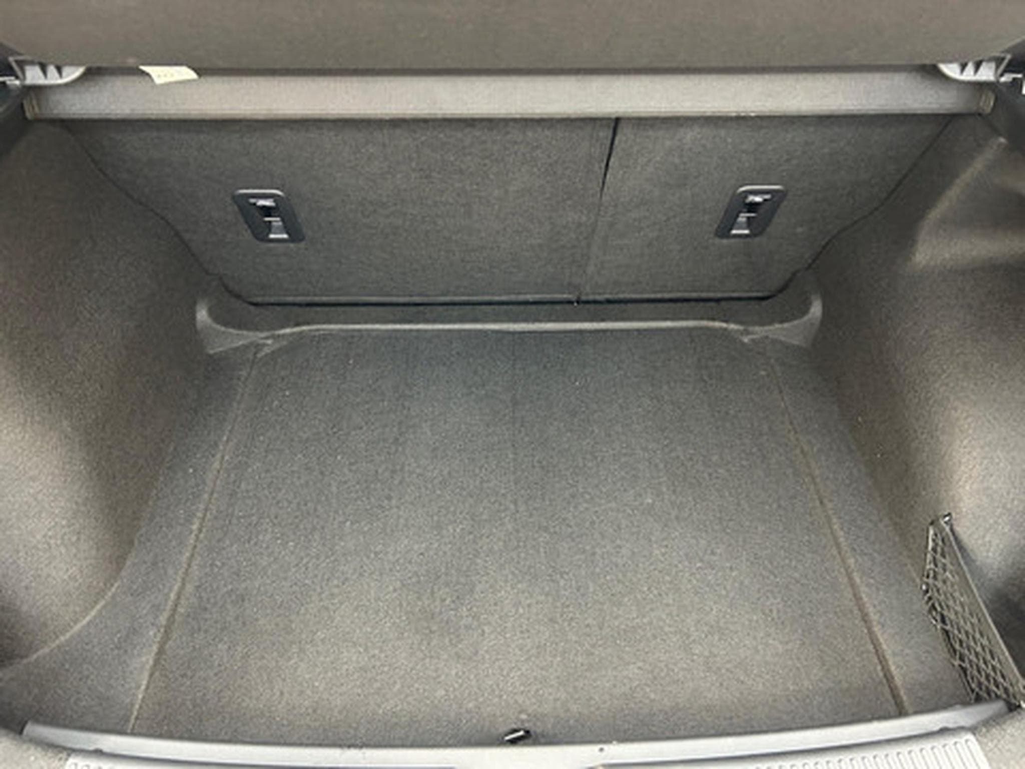 MG MG4 STANDARD (2026) - Photo 21