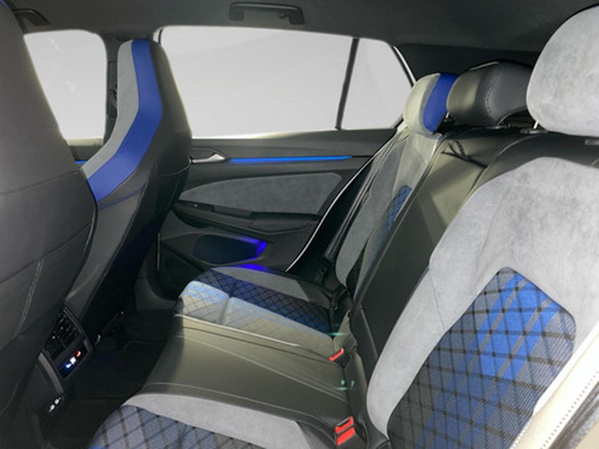 VW Golf 2.0 TSI OPF DSG 4MOTION R (2026) - Foto 11