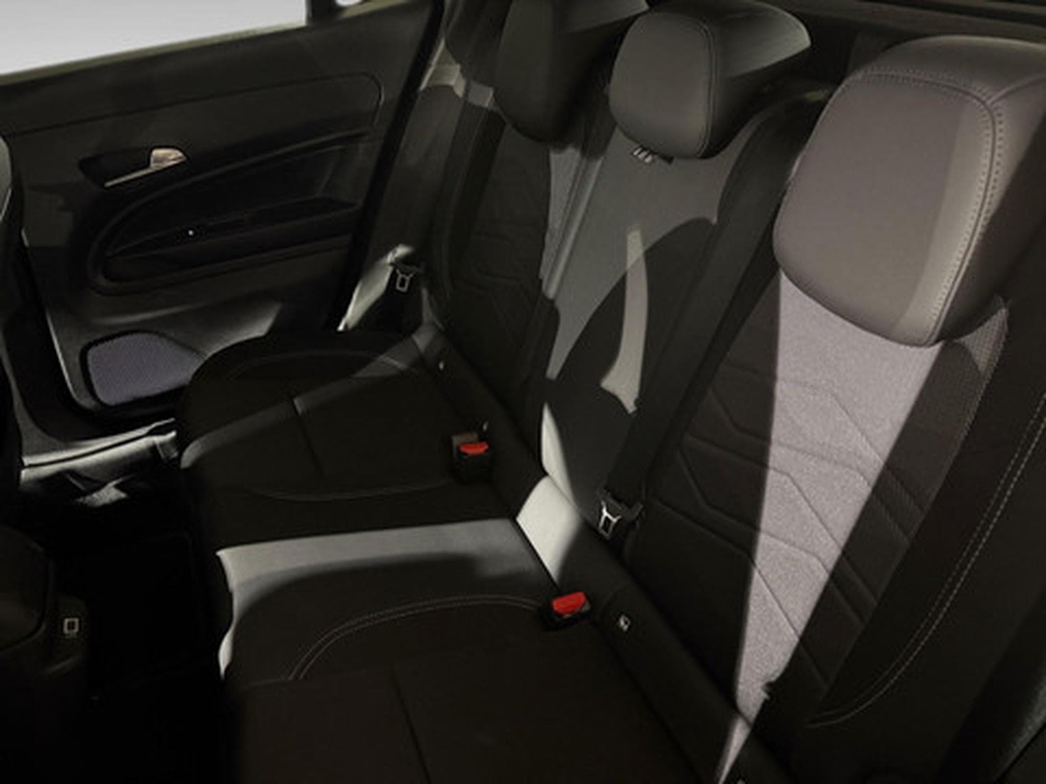 Jeep Avenger 1.2 Altitude MHEV (2026) - Foto 11