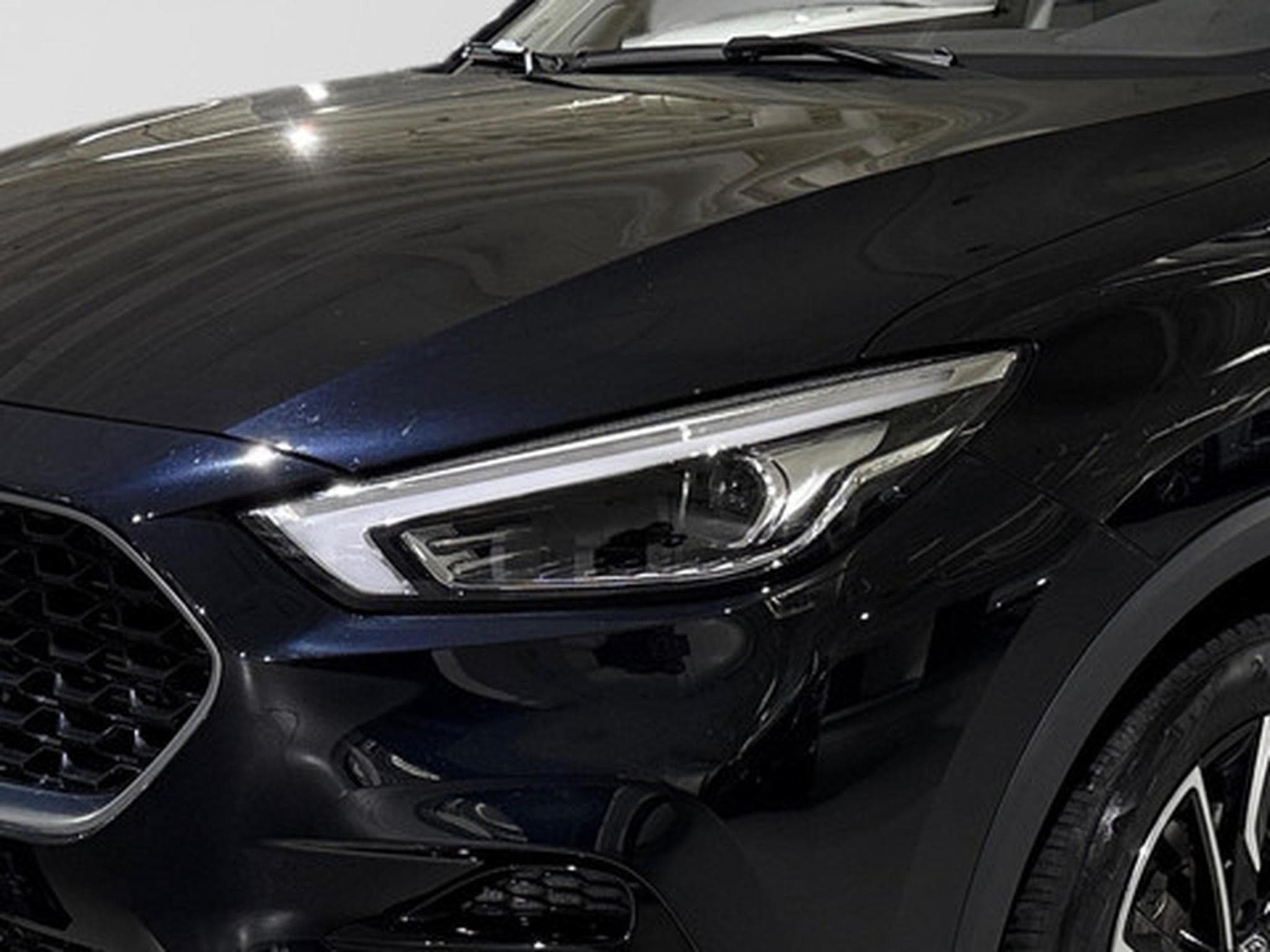 MG ZS 1.0 T-GDi AT LUXURY (2026) - Foto 21