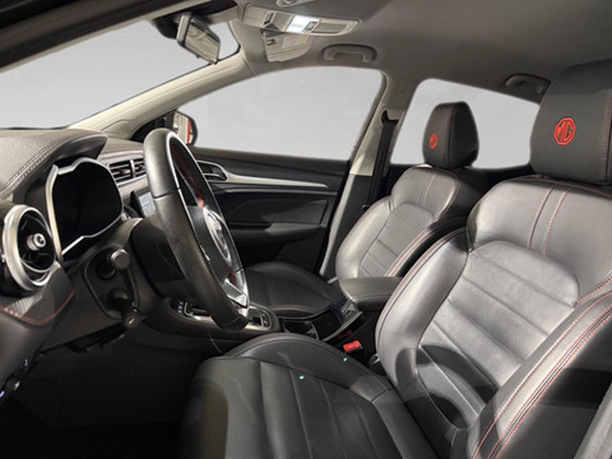 MG ZS 1.0 T-GDi AT LUXURY (2026) - Foto 4