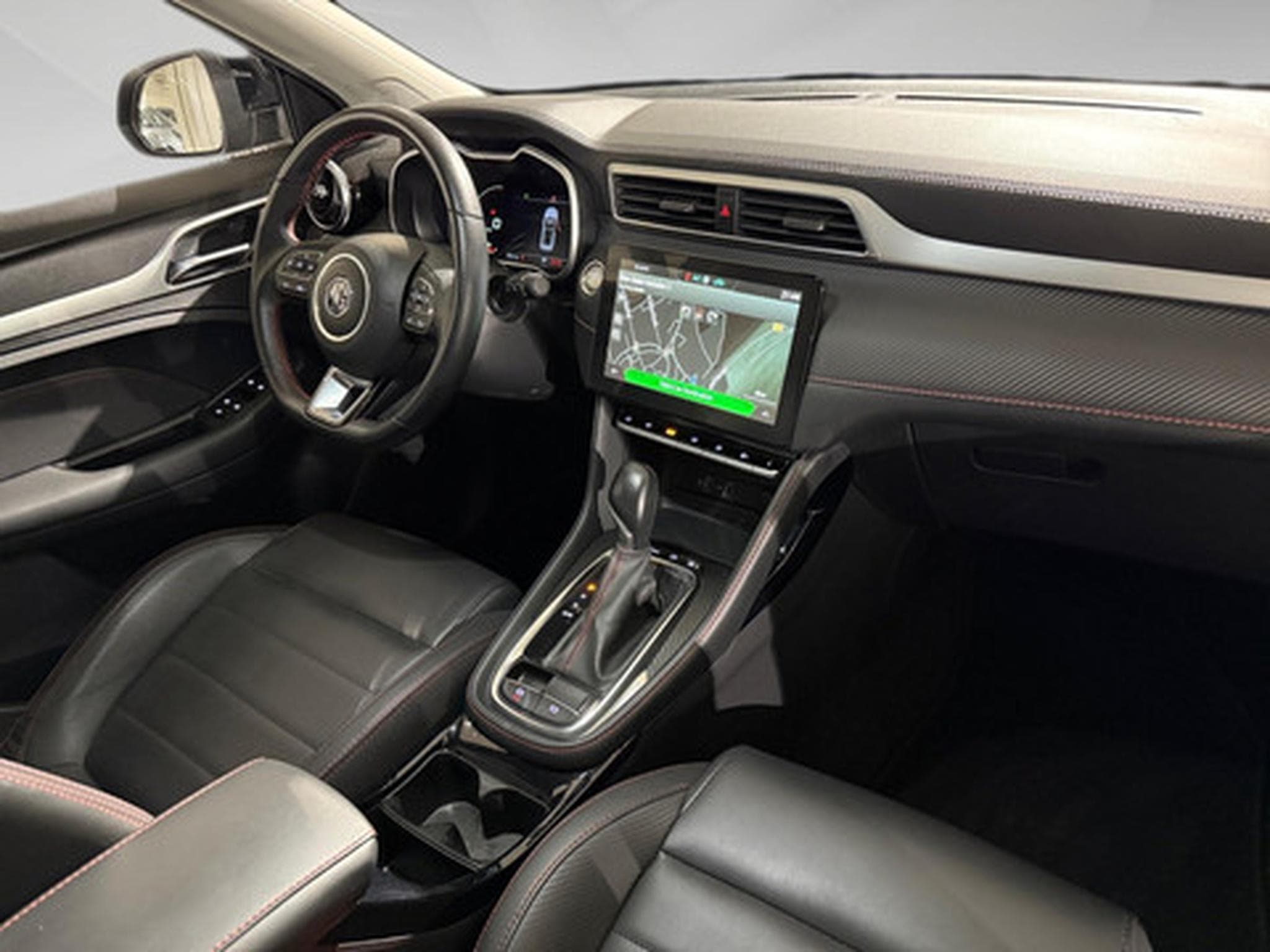 MG ZS 1.0 T-GDi AT LUXURY (2026) - Foto 7