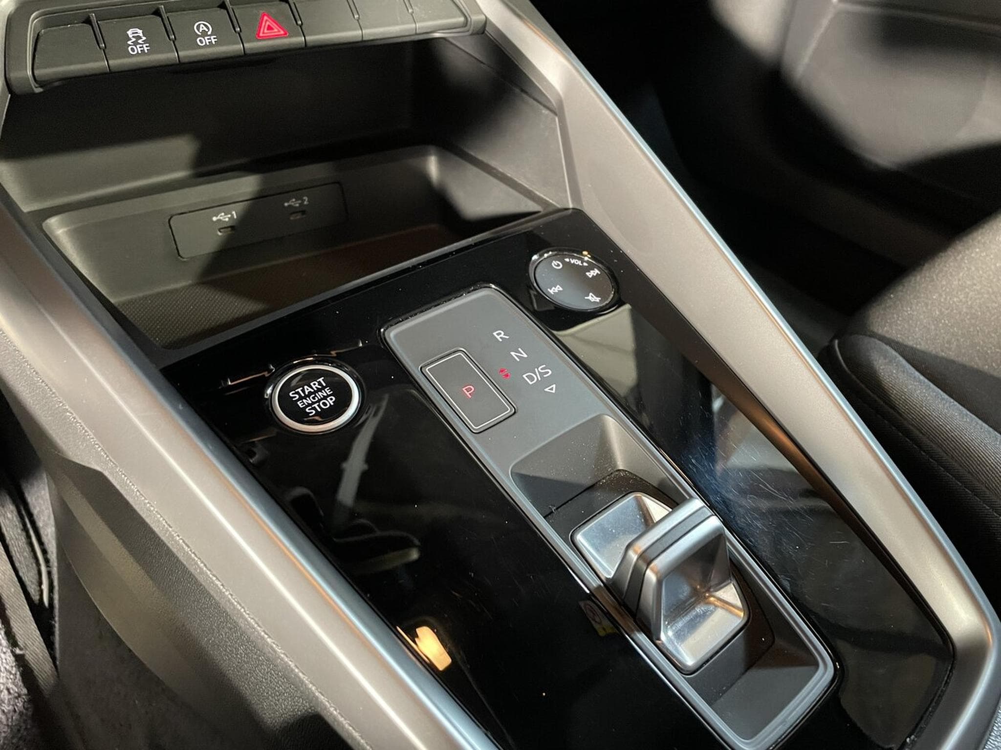 Audi A3 SPORTBACK 30 TFSI 110 S-TRONIC 7 BUSINESS VIRTUAL COCKPIT (2022) - Photo 7