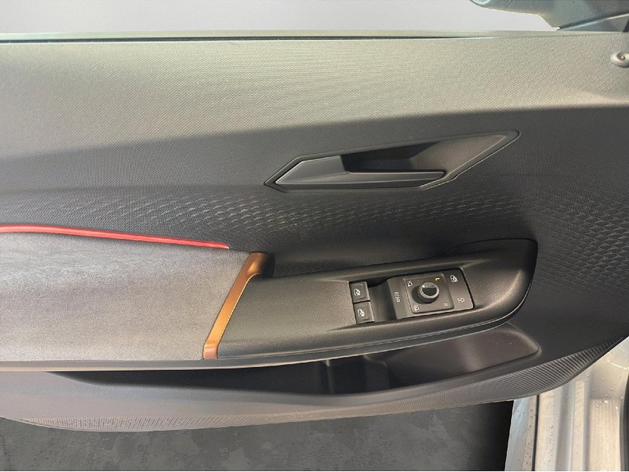 Cupra Born (2025) - Photo 10