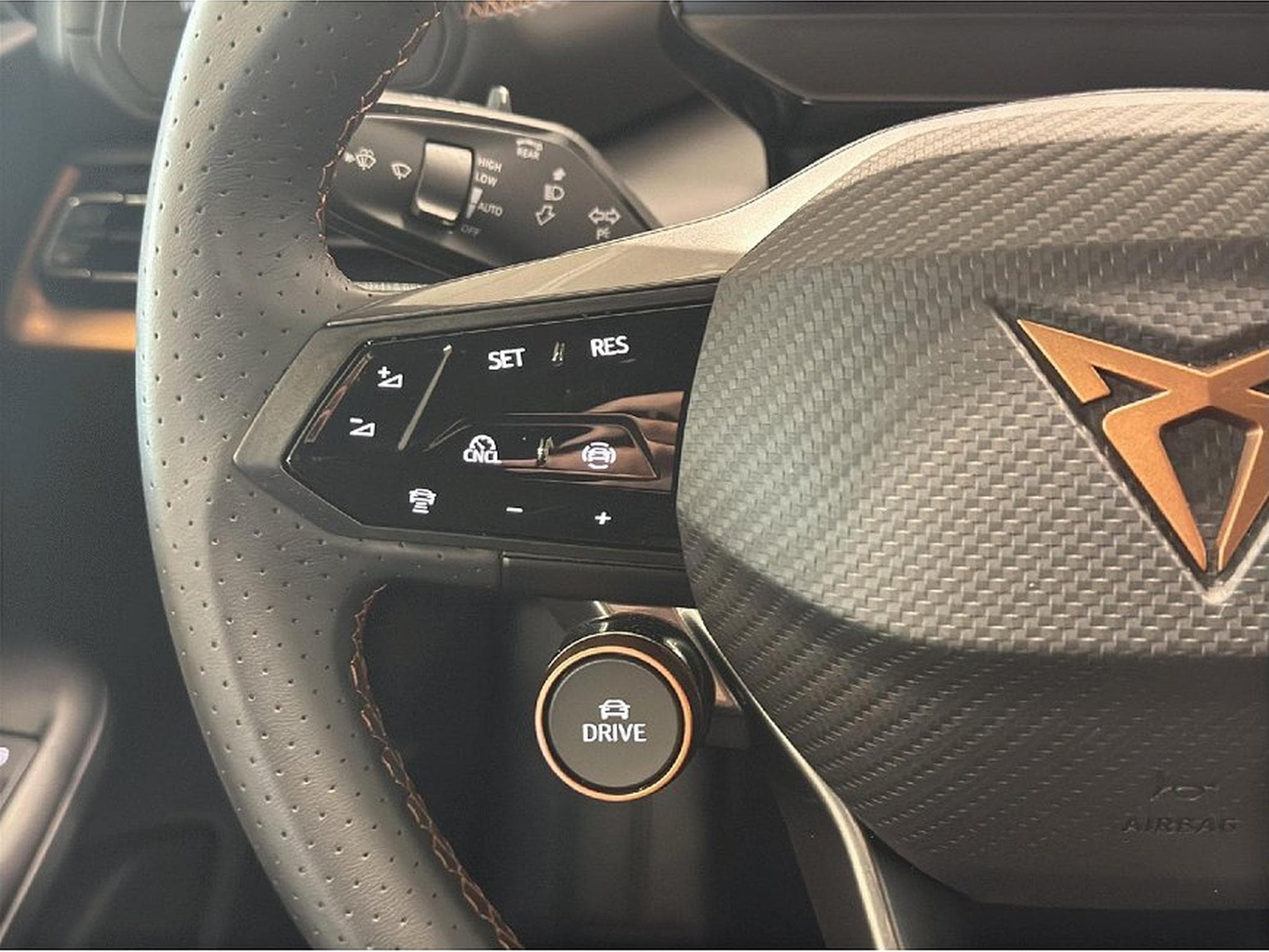 Cupra Born (2025) - Photo 15