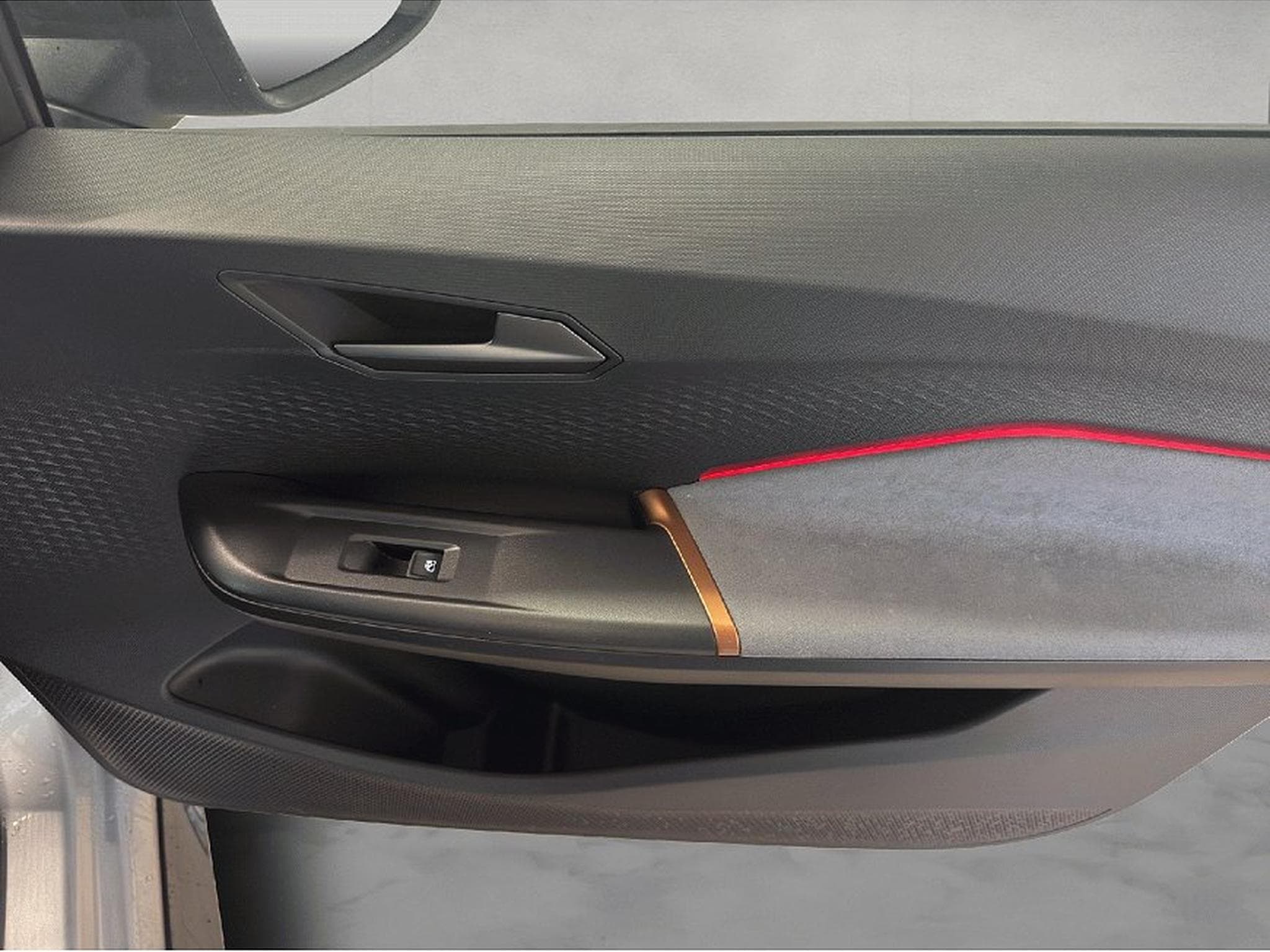 Cupra Born (2025) - Photo 19