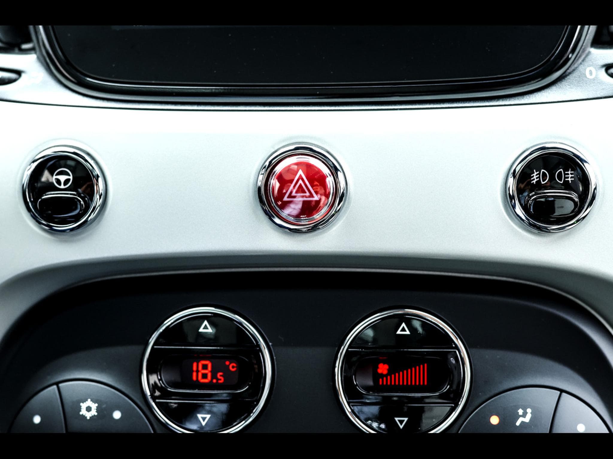 Fiat 500 SERIE 7 1.2 8V STAR 69 CH – EPIC BLUE METALLIC (2020) - Photo 18