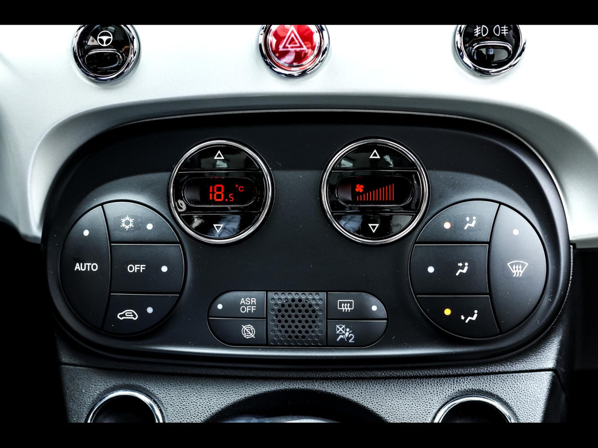 Fiat 500 SERIE 7 1.2 8V STAR 69 CH – EPIC BLUE METALLIC (2020) - Photo 19