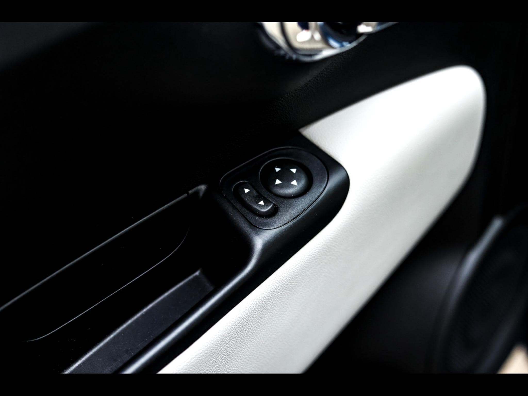 Fiat 500 SERIE 7 1.2 8V STAR 69 CH – EPIC BLUE METALLIC (2020) - Photo 25