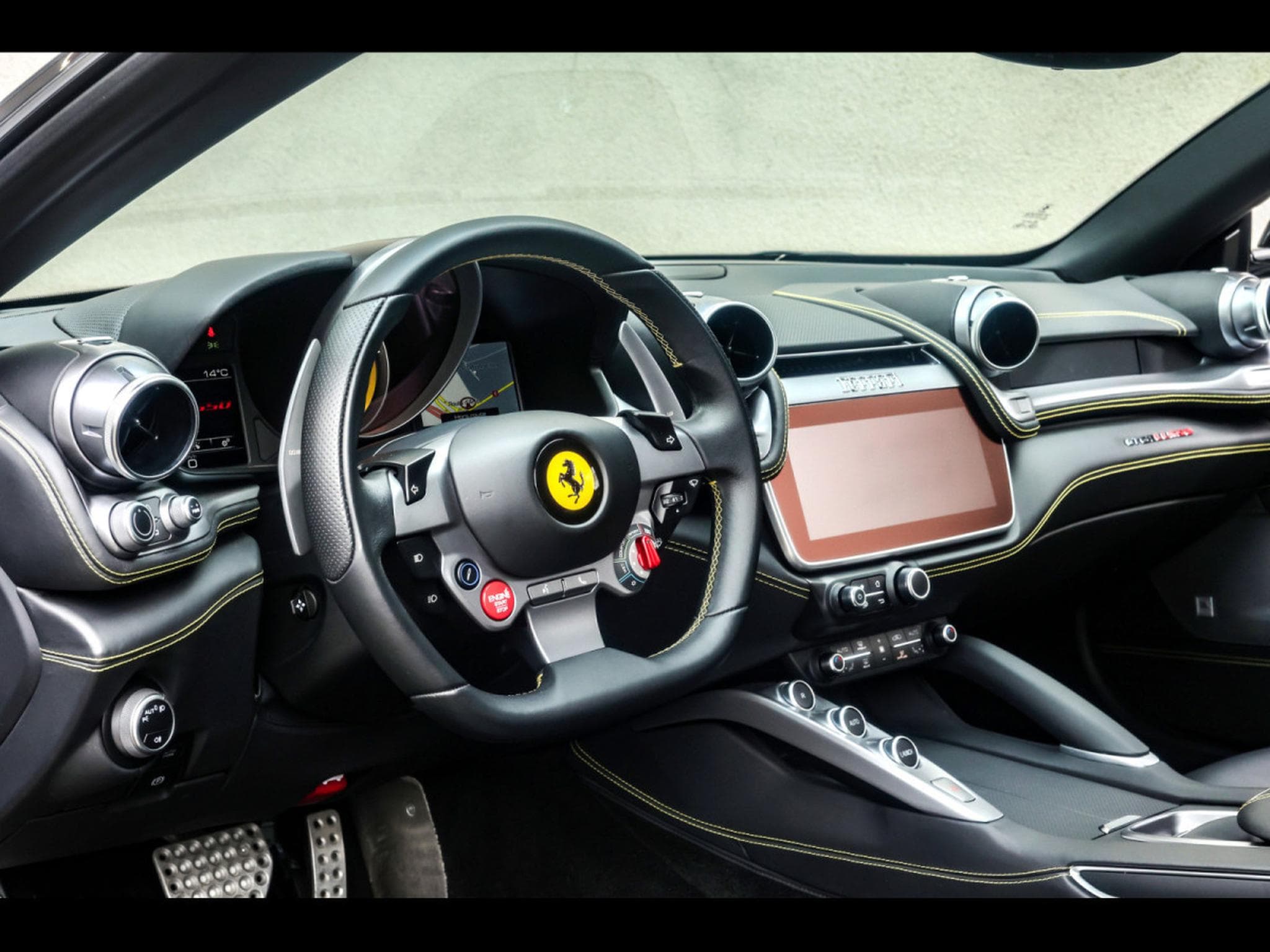 Ferrari GTC4 Lusso 6.3 V12 (690 CH) - NERO DAYTONA - POWER15 APPROVED WARRANTY (2018) - Photo 10