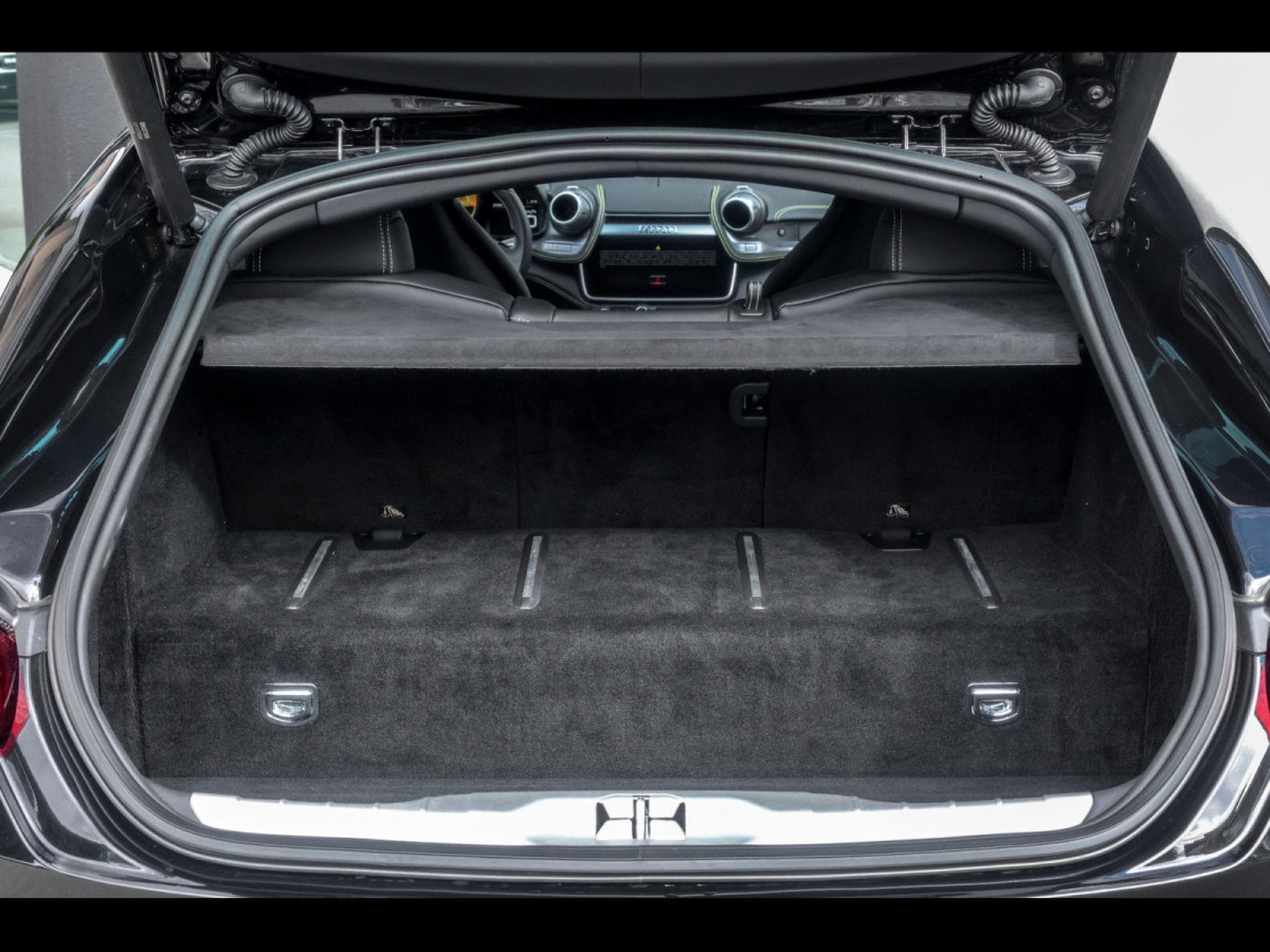 Ferrari GTC4 Lusso 6.3 V12 (690 CH) - NERO DAYTONA - POWER15 APPROVED WARRANTY (2018) - Photo 15