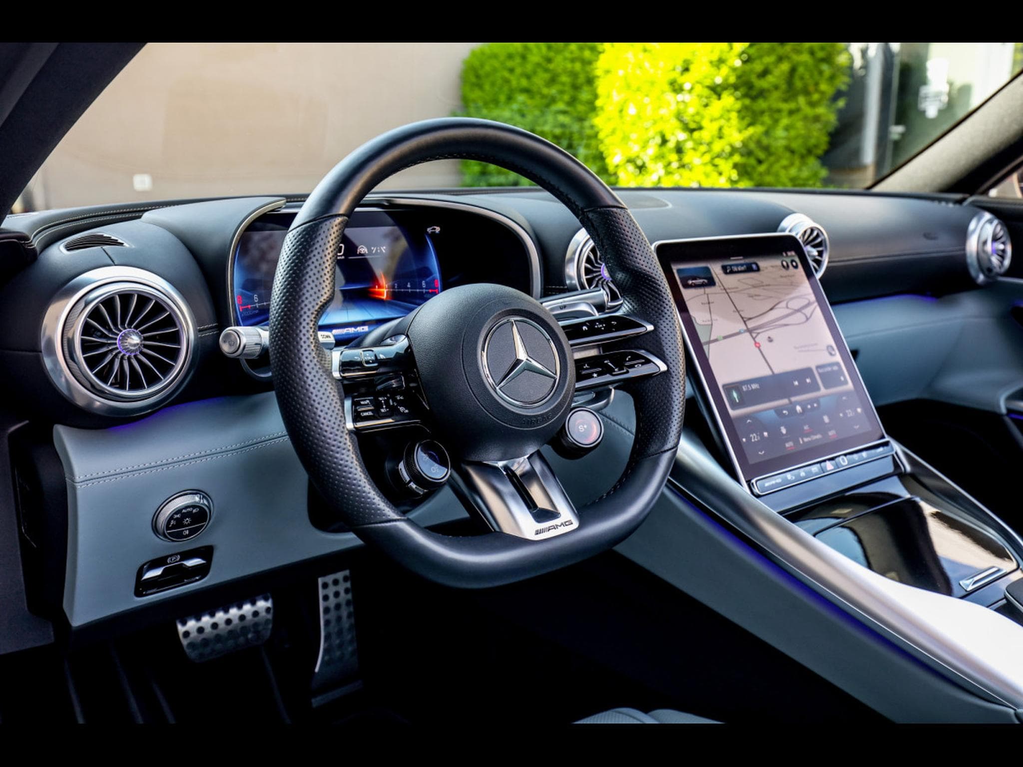 Mercedes SL 63 AMG ROADSTER 4MATIC+ - OBSIDIAN BLACK METALLIC (2023) - Photo 12