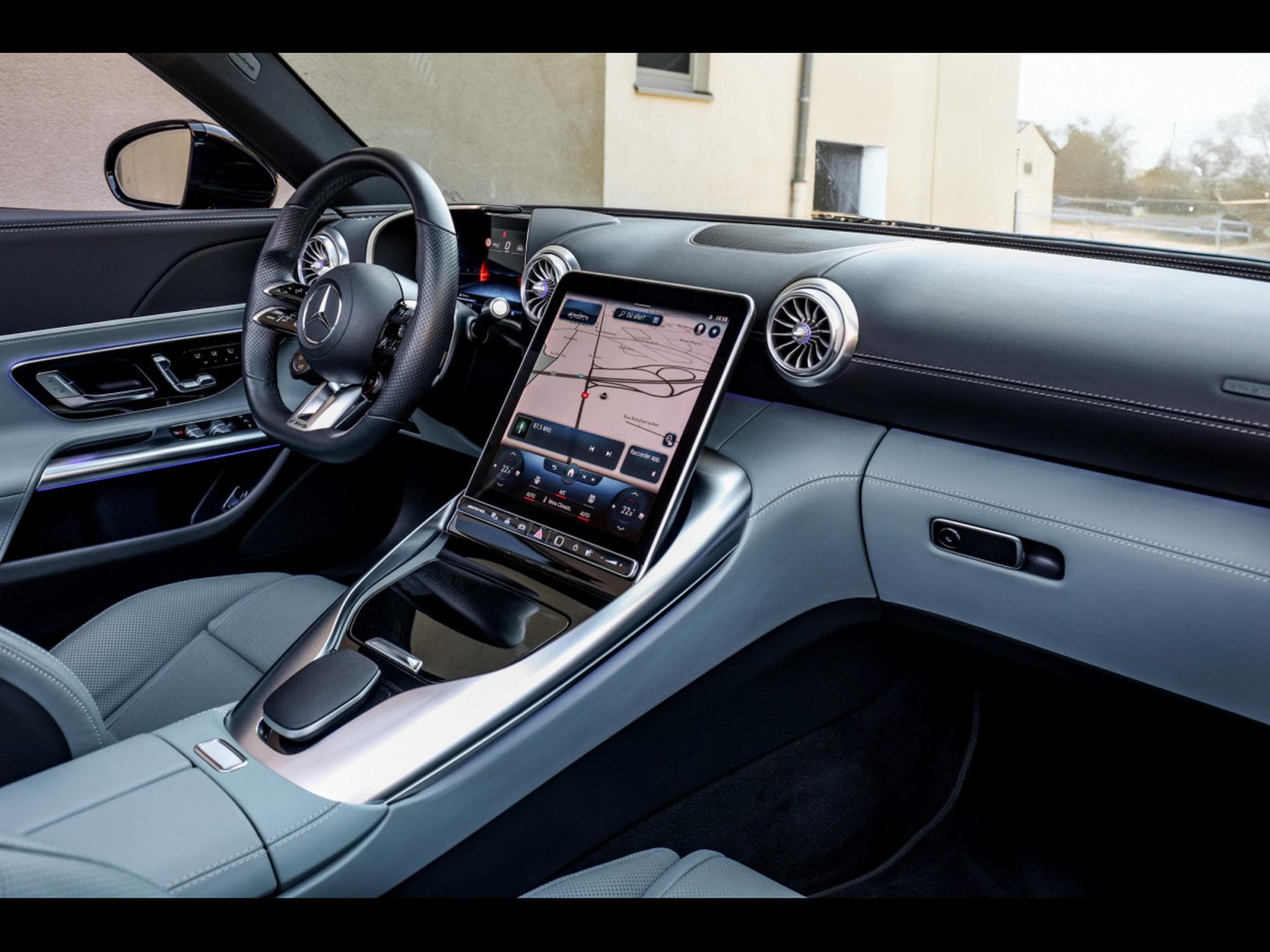 Mercedes SL 63 AMG ROADSTER 4MATIC+ - OBSIDIAN BLACK METALLIC (2023) - Photo 15