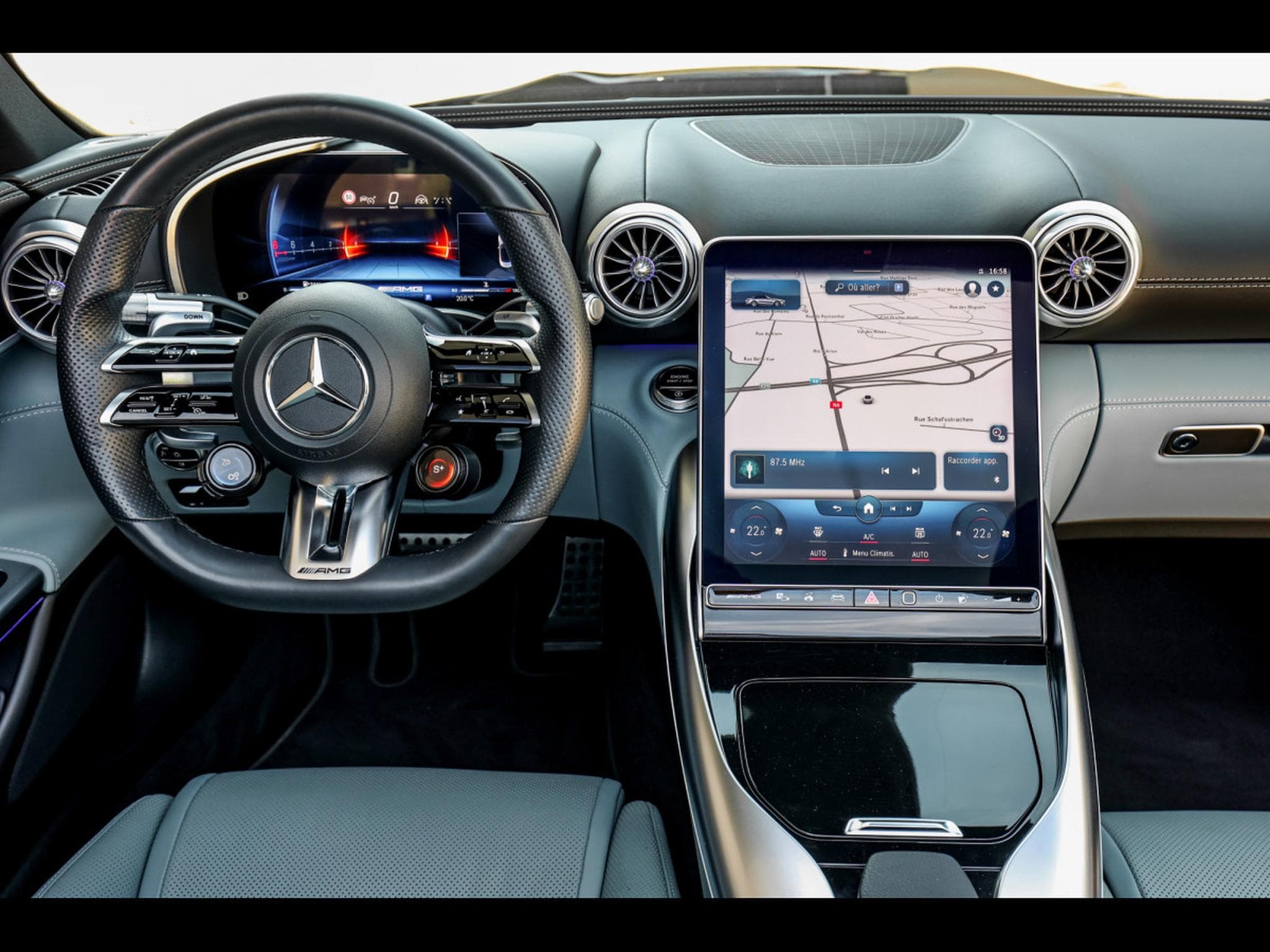 Mercedes SL 63 AMG ROADSTER 4MATIC+ - OBSIDIAN BLACK METALLIC (2023) - Photo 16