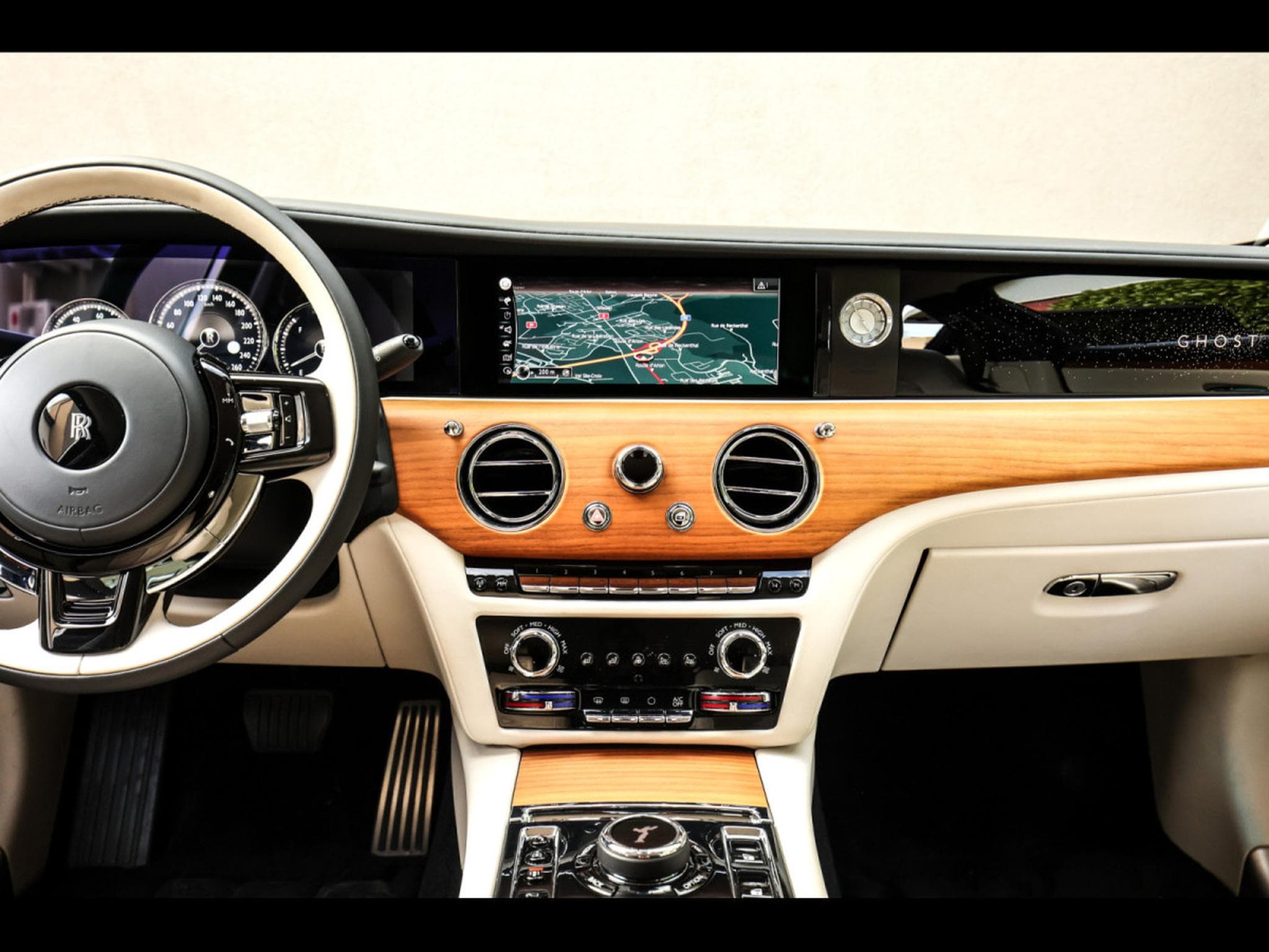 Rolls-Royce Ghost GHOST 6.75 V12 (571 CH) EXTENDED WHEELBASE (EWB) – FULL PPF (2022) - Photo 24