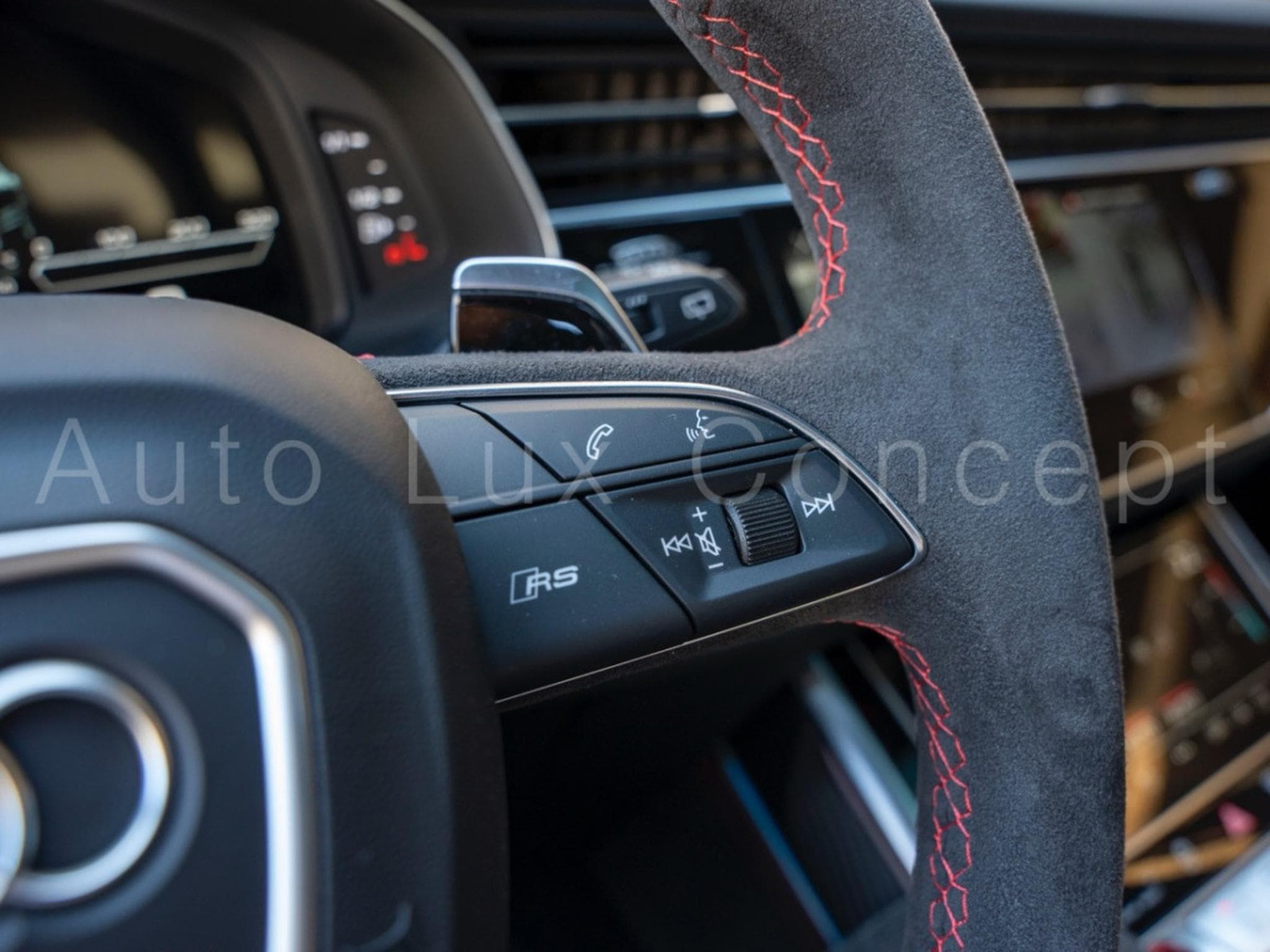 Audi RSQ8 4.0 TFSI 600 ch quattro tiptronic 8 (2022) - Photo 27