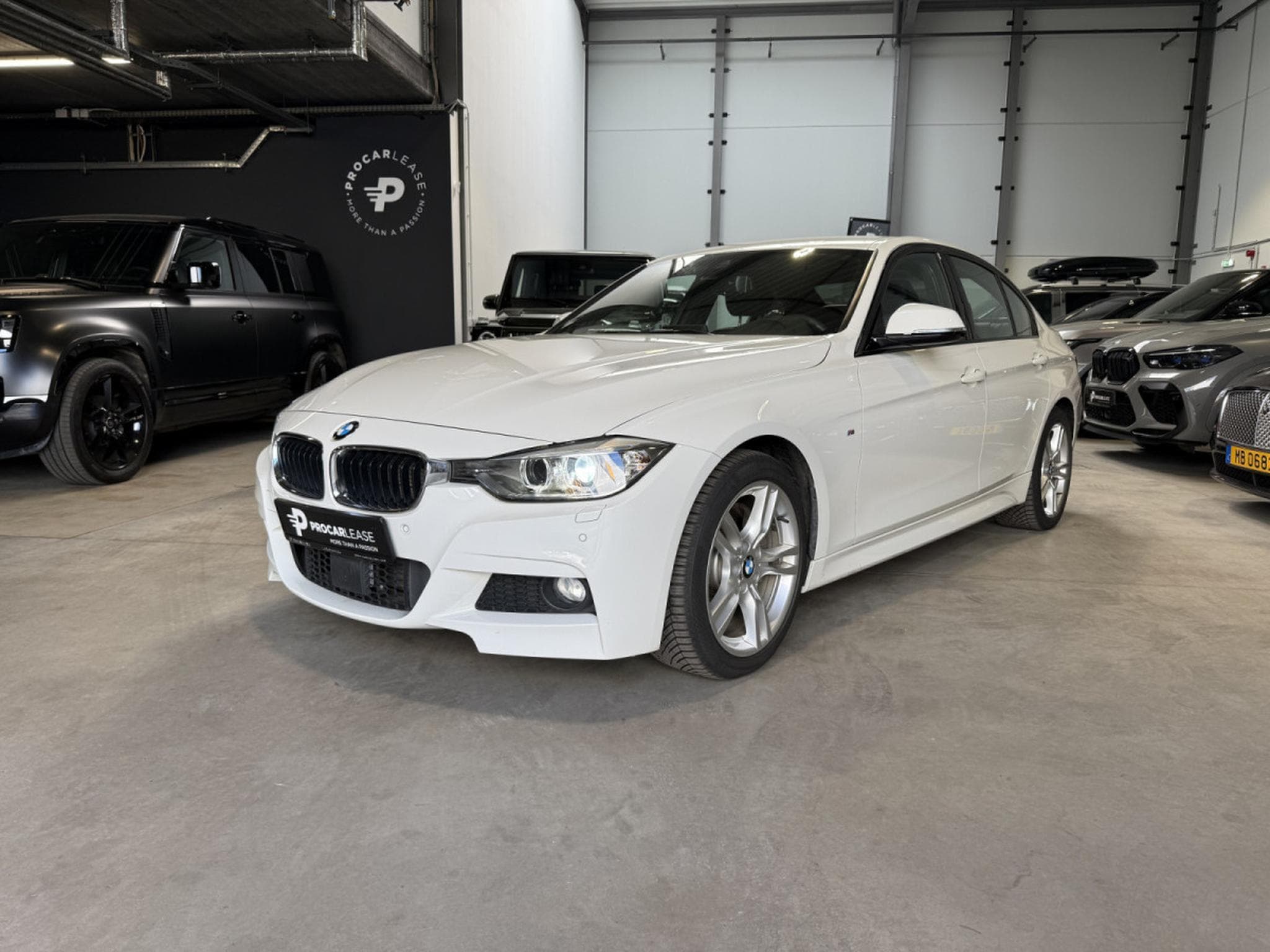 BMW 335 335 i/Active Hybrid /Sport-Paket M/Camera/Bi Xénon/Cuir/ (2015) - Photo 1