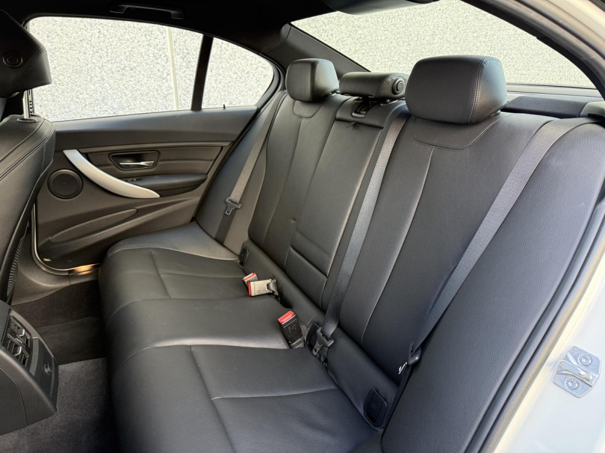 BMW 335 335 i/Active Hybrid /Sport-Paket M/Camera/Bi Xénon/Cuir/ (2015) - Photo 15