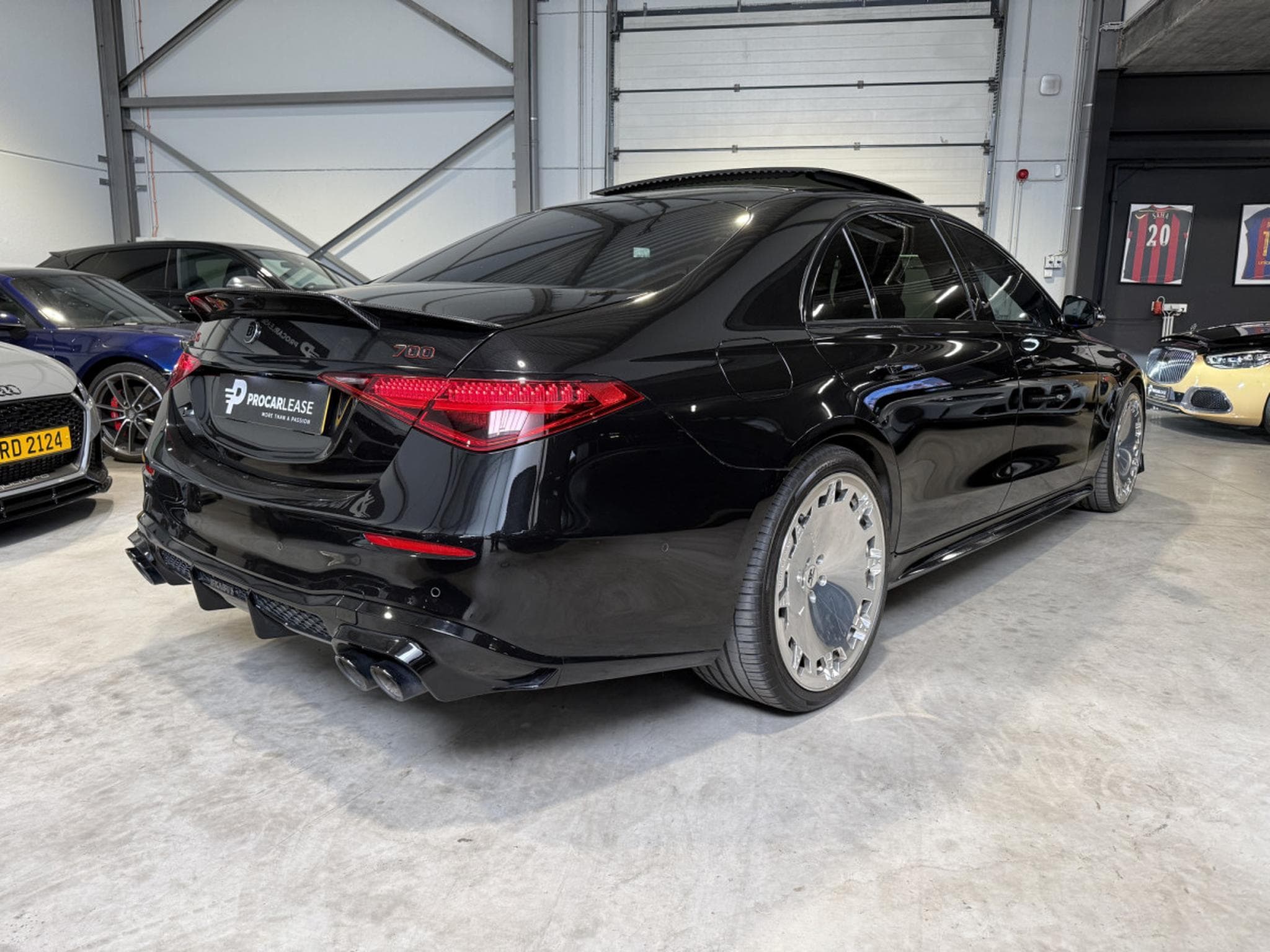 Mercedes S 580 S580e L 4MATIC BRABUS BODYKIT (2023) - Photo 11