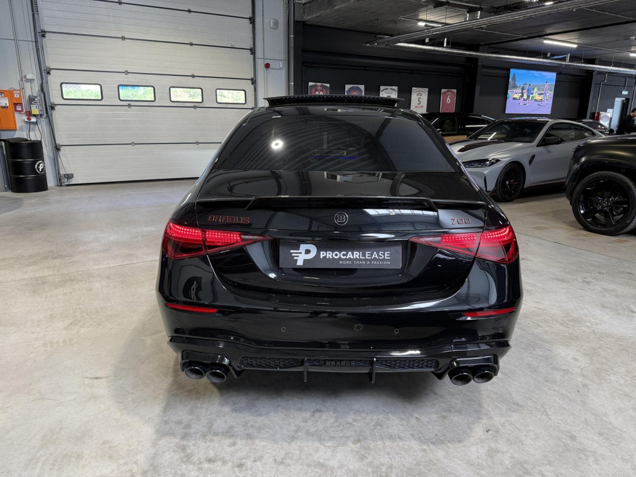 Mercedes S 580 S580e L 4MATIC BRABUS BODYKIT (2023) - Photo 14