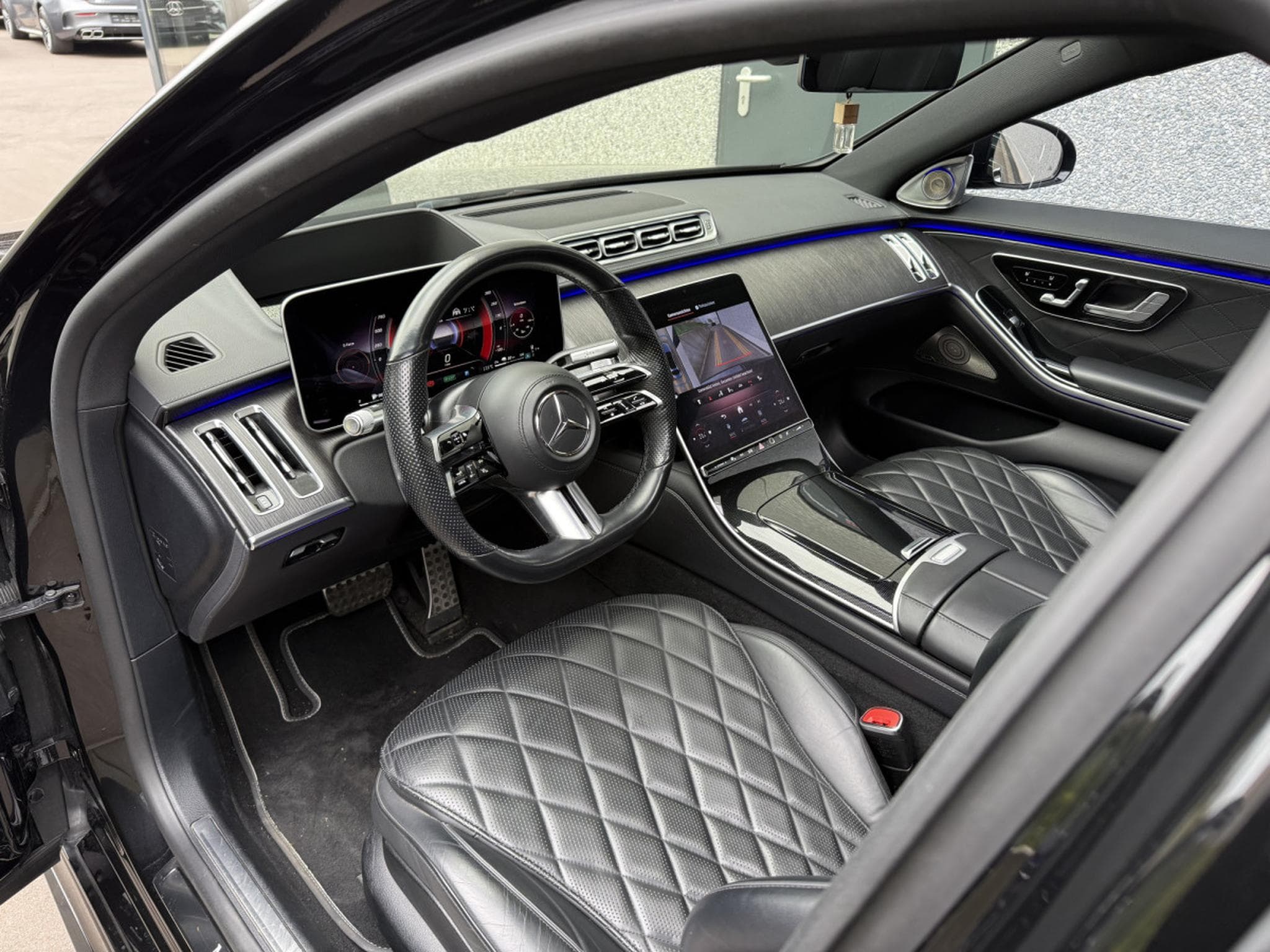 Mercedes S 580 S580e L 4MATIC BRABUS BODYKIT (2023) - Photo 2