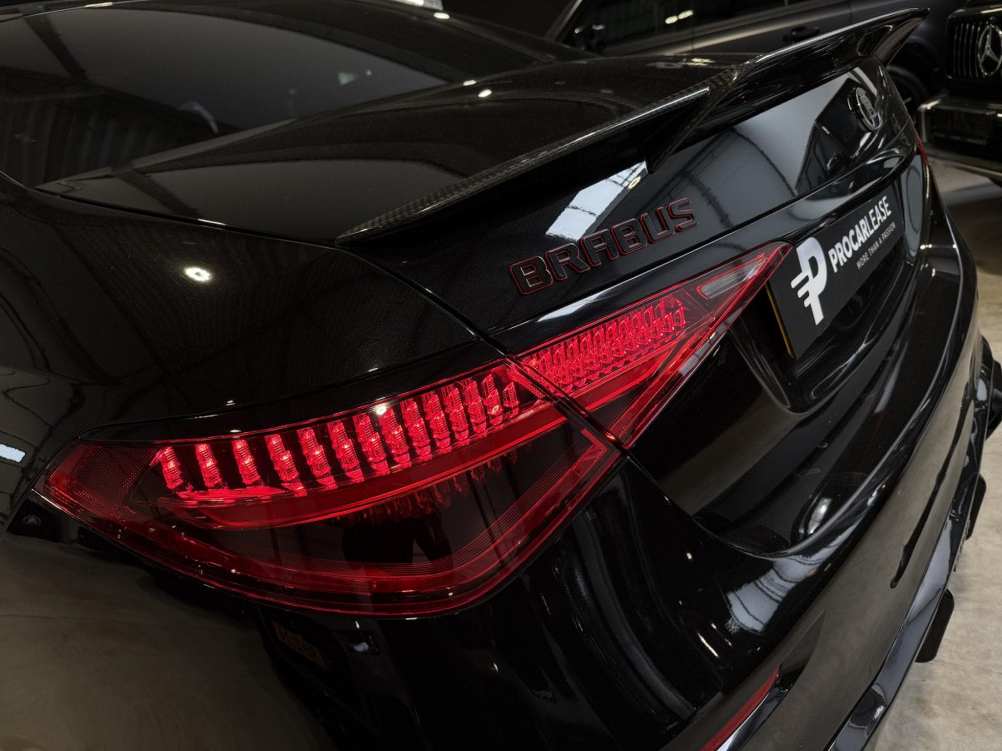 Mercedes S 580 S580e L 4MATIC BRABUS BODYKIT (2023) - Photo 20