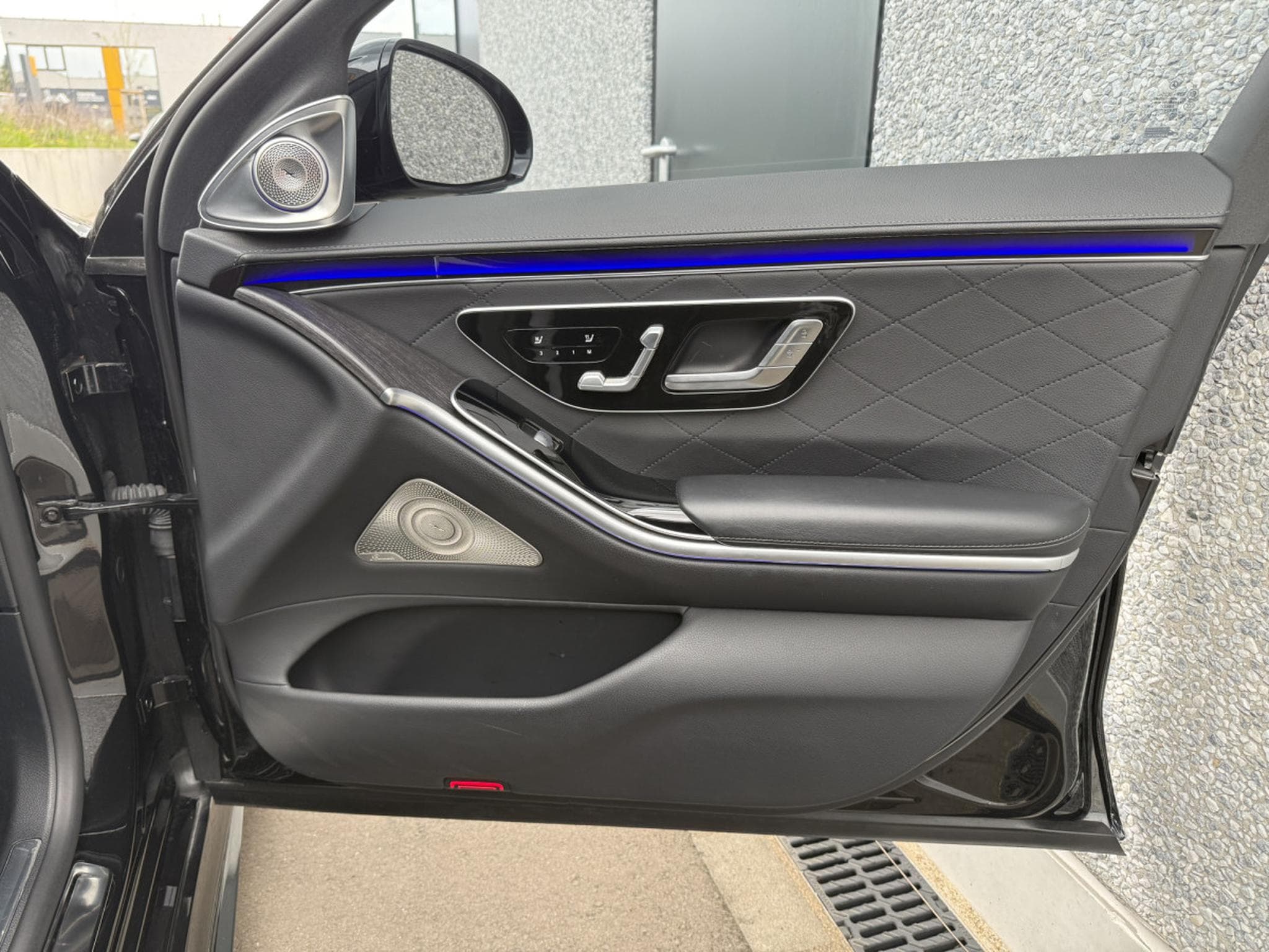 Mercedes S 580 S580e L 4MATIC BRABUS BODYKIT (2023) - Photo 22