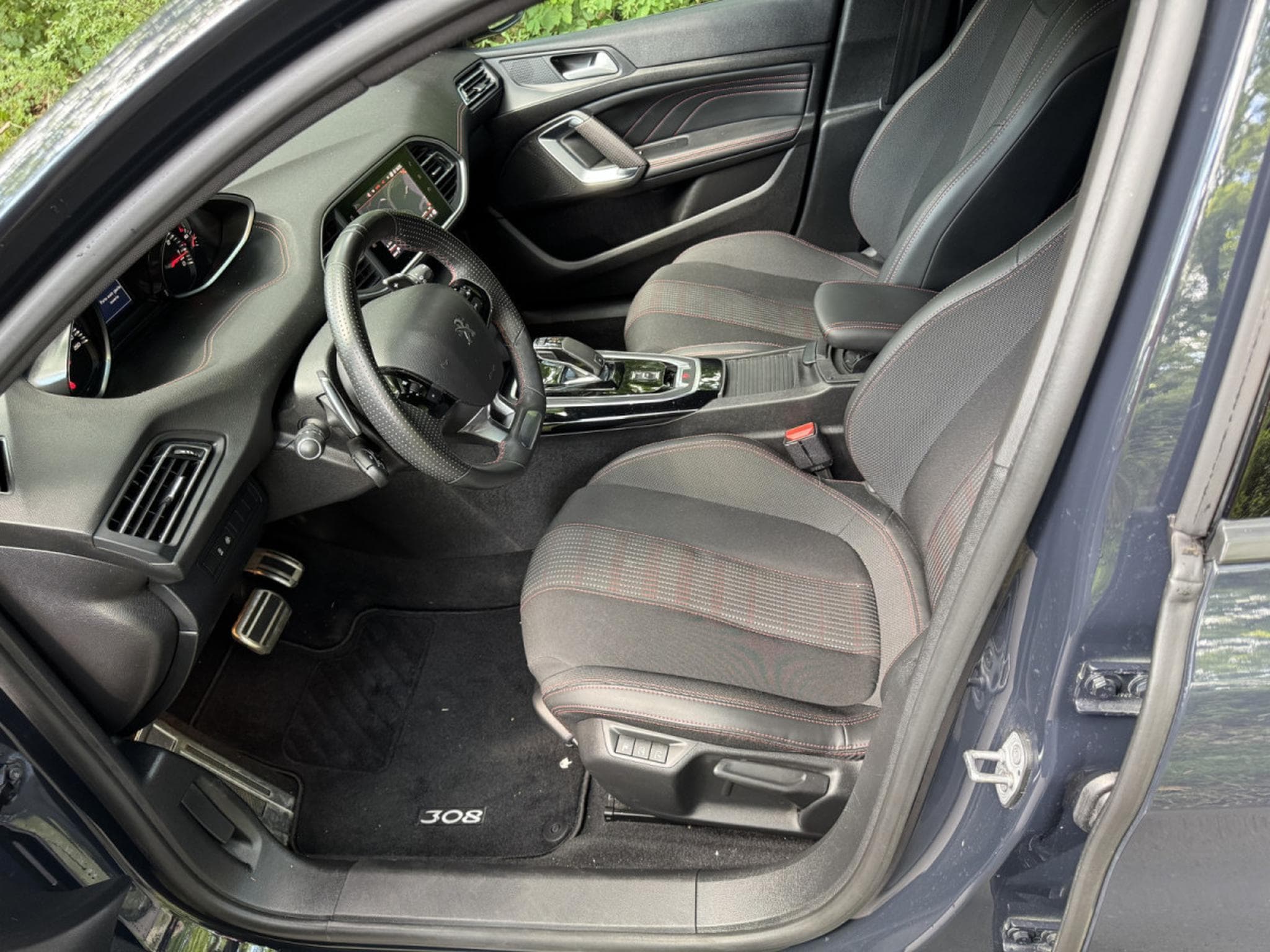 Peugeot 308 SW 1.2 Ess. 131ch Automatique GT-Line Face-Lift (2019) - Photo 8