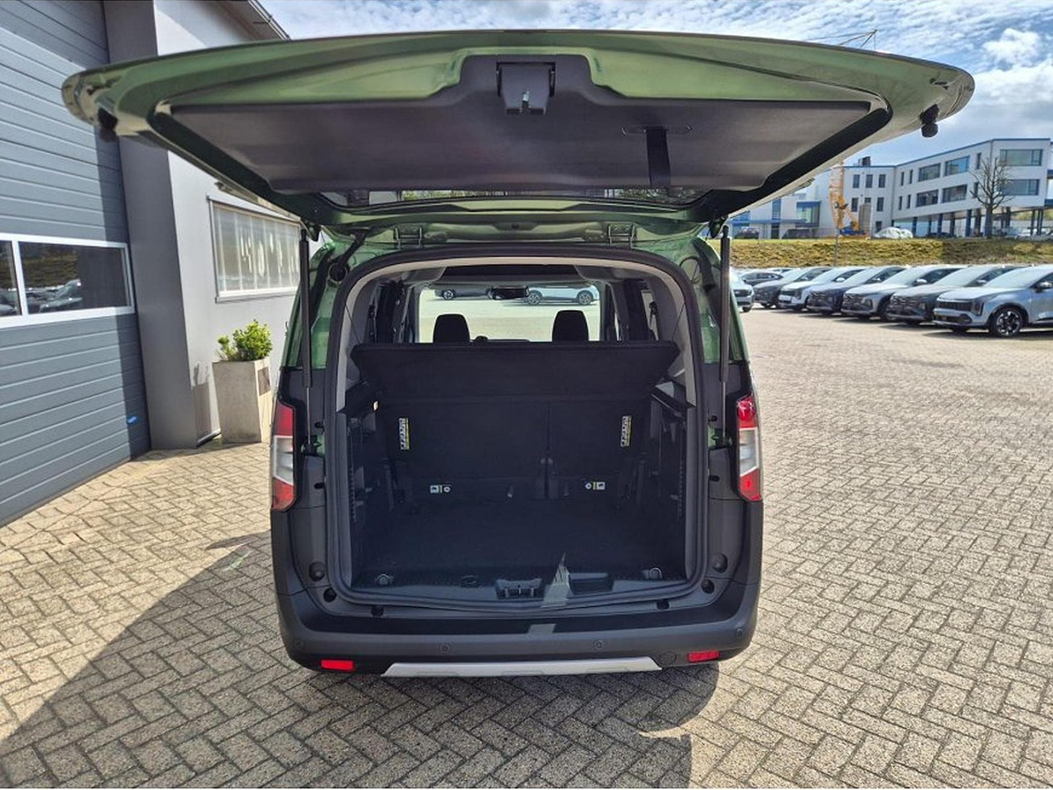 Ford Tourneo (2026) - Photo 9
