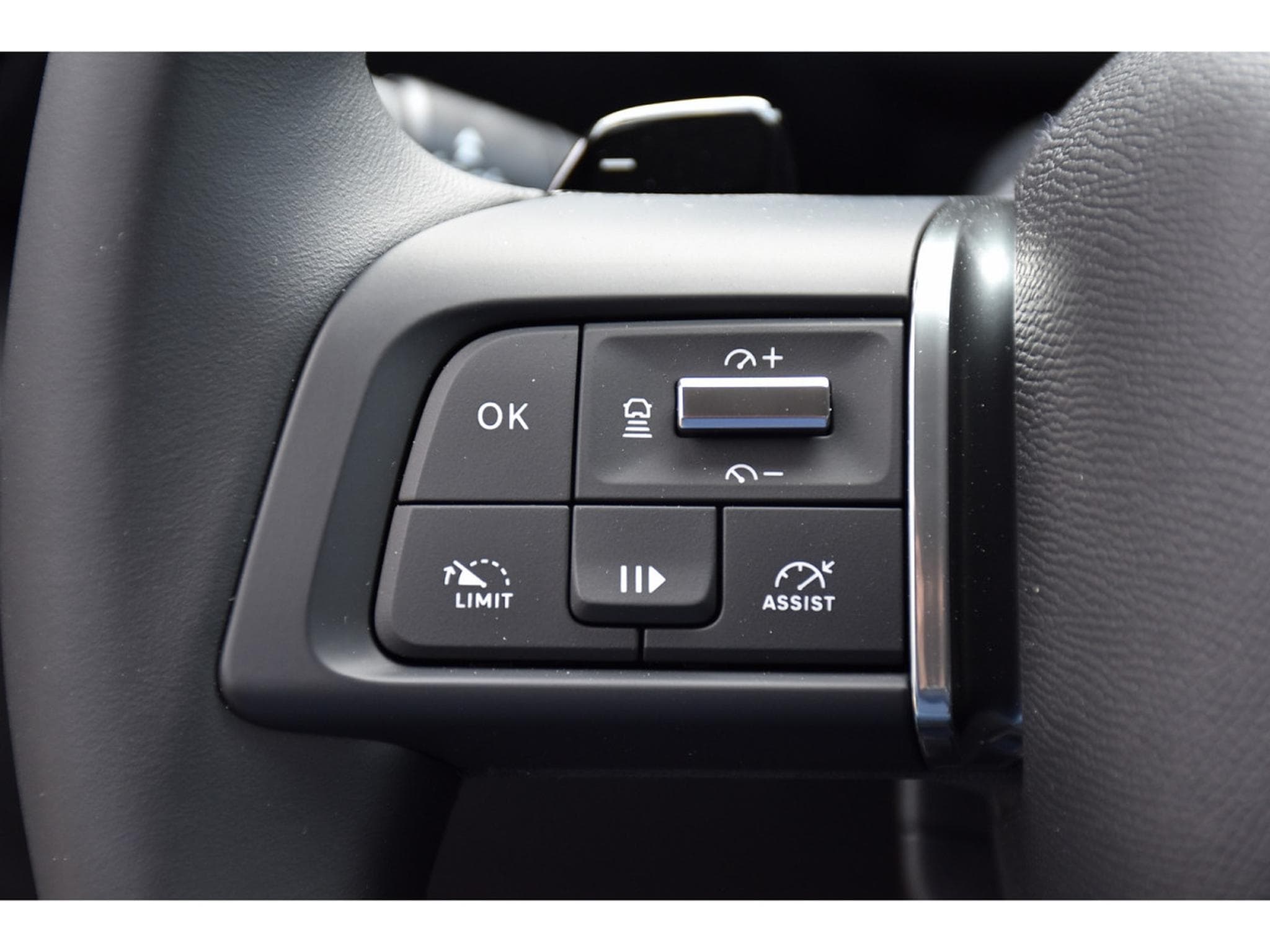 Citroën C4 1.2 PureTech 130 EAT8 MAX ACC HUD LANE SIDE CAM360 NEUVE (2025) - Photo 18