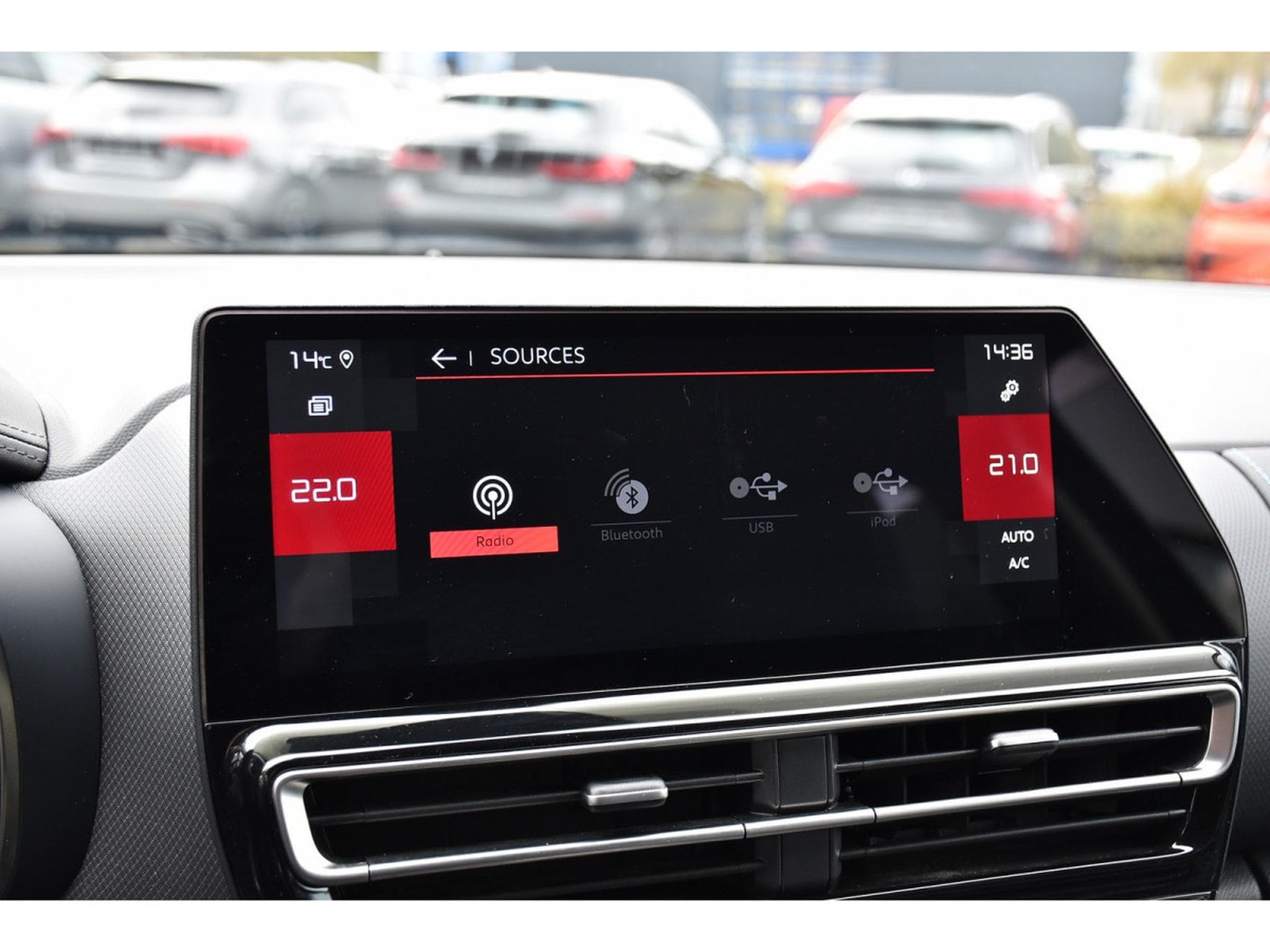 Citroën C5 Aircross 1.2 PureTech 130 Shine CUIR ACC SIDE GPS CAM 1° MAIN (2024) - Photo 11